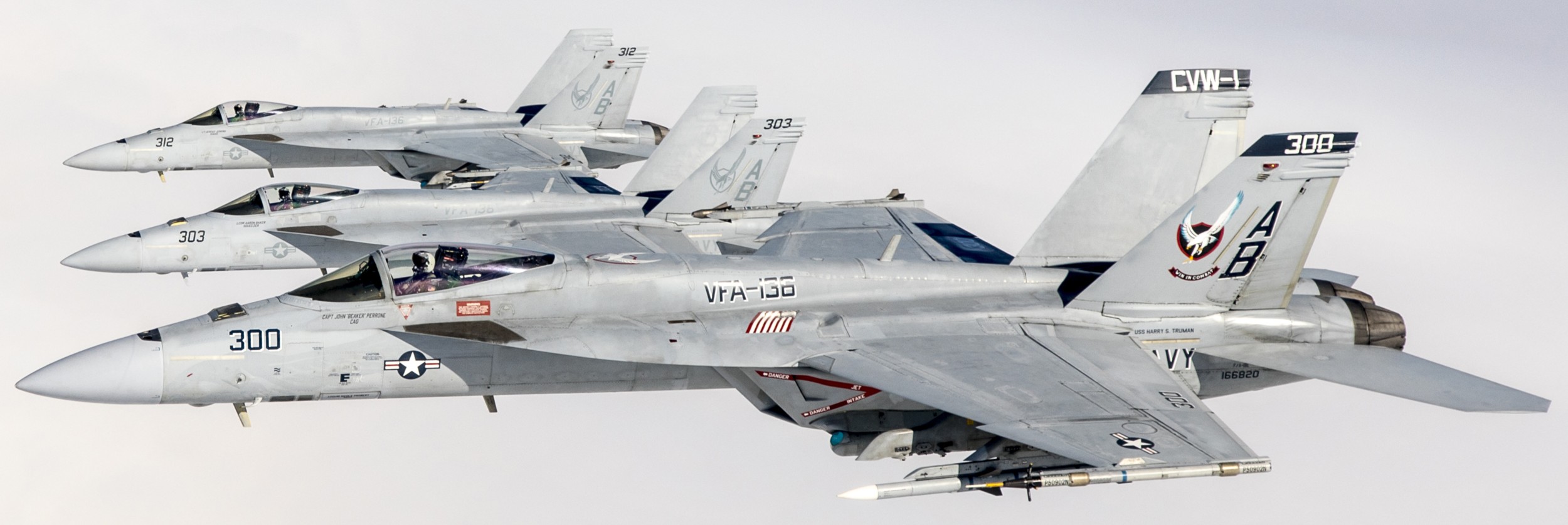 vfa-136 knighthawks strike fighter squadron f/a-18e super hornet nas lemoore 164