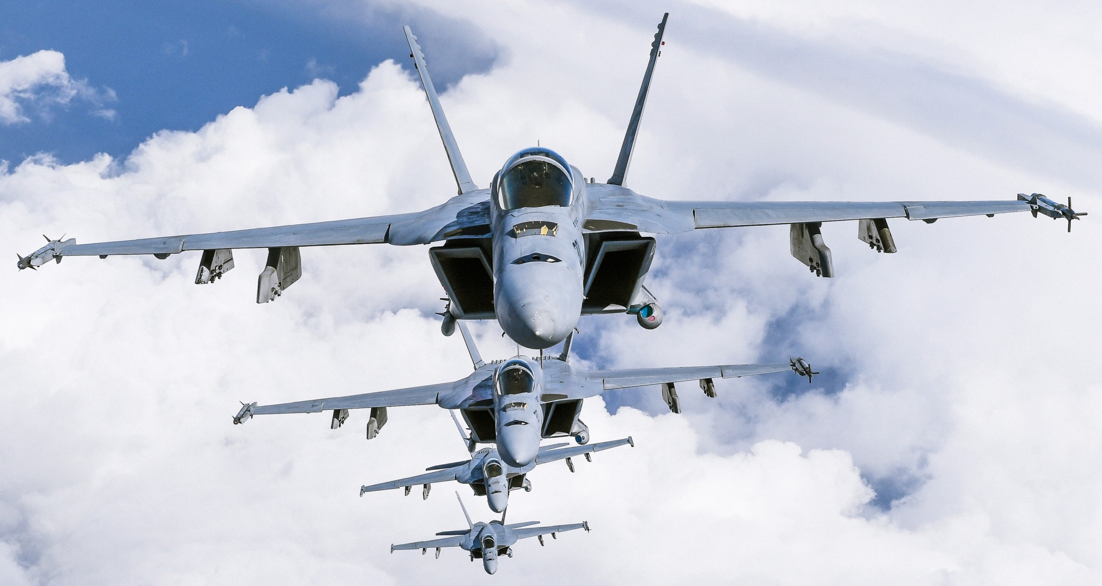 vfa-136 knighthawks strike fighter squadron f/a-18e super hornet nas lemoore 175