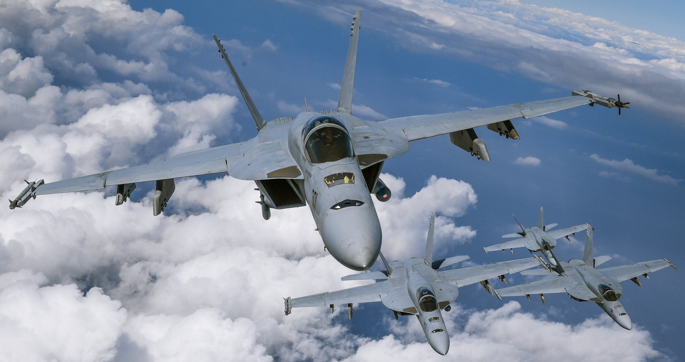 vfa-136 knighthawks strike fighter squadron f/a-18e super hornet nas lemoore 176