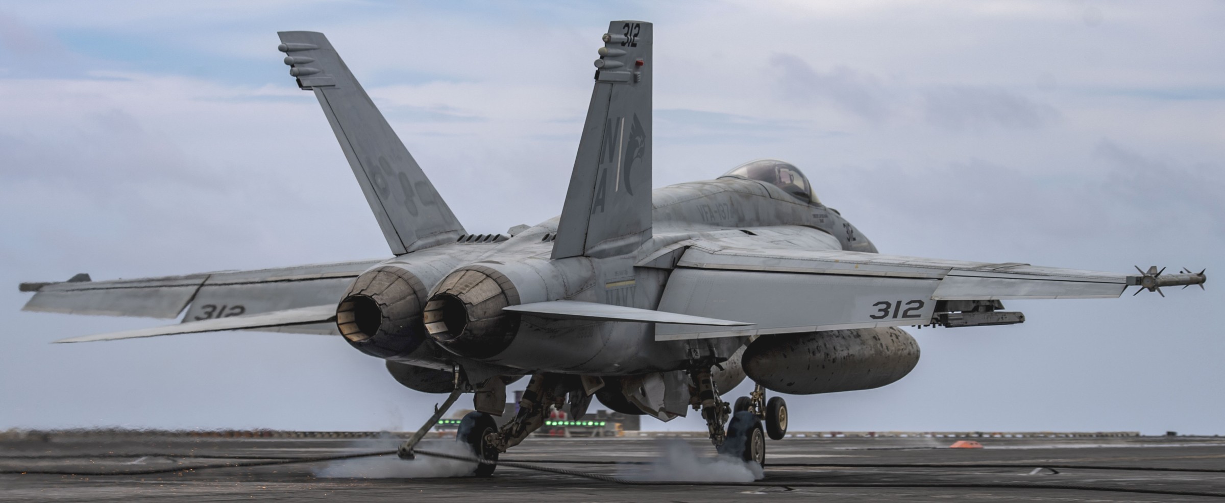 vfa-137 kestrels strike fighter squadron f/a-18e super hornet cvw-17 cvn-68 uss nimitz 162