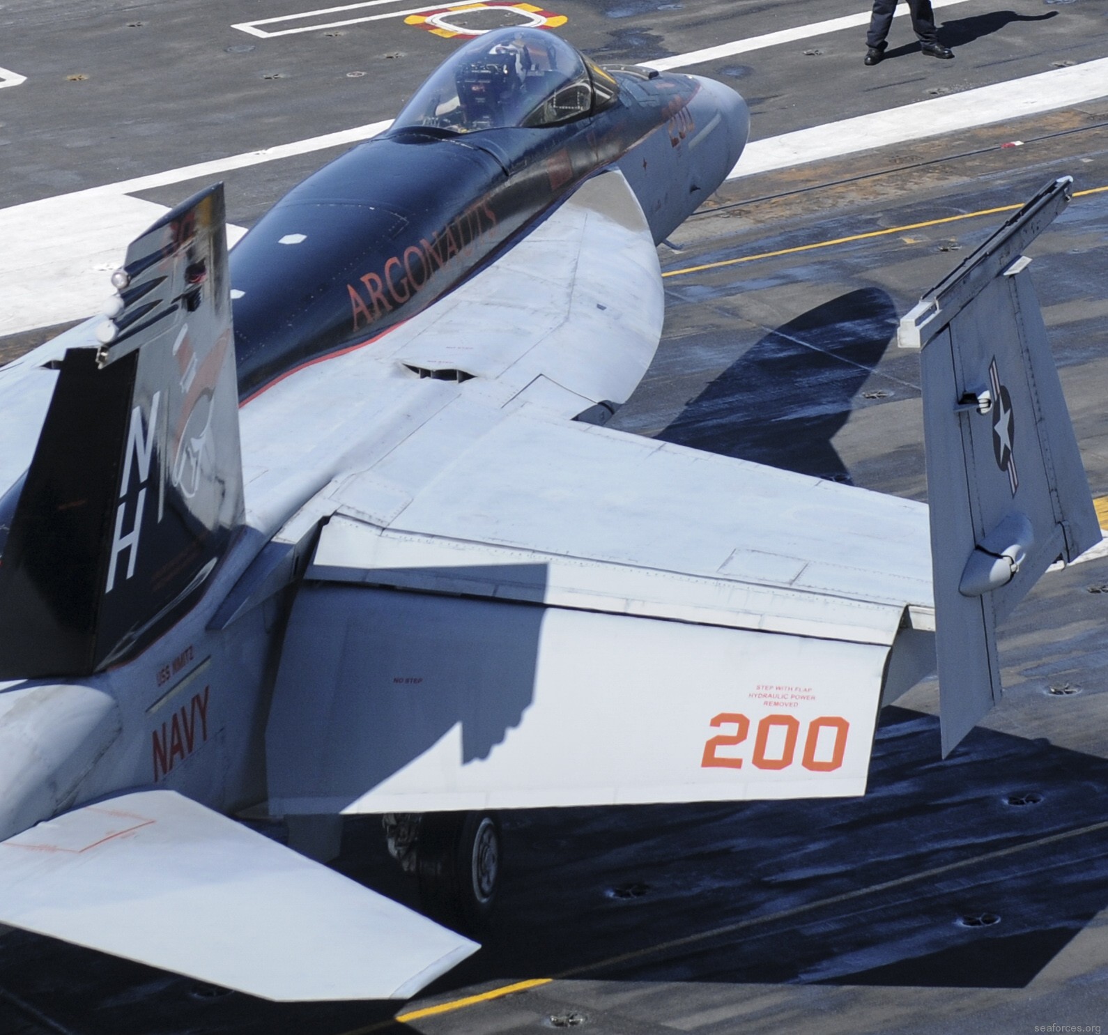 vfa-147 argonauts f/a-18e super hornet strike fighter squadron carrier air wing cvw-11 uss nimitz cvn-68  52