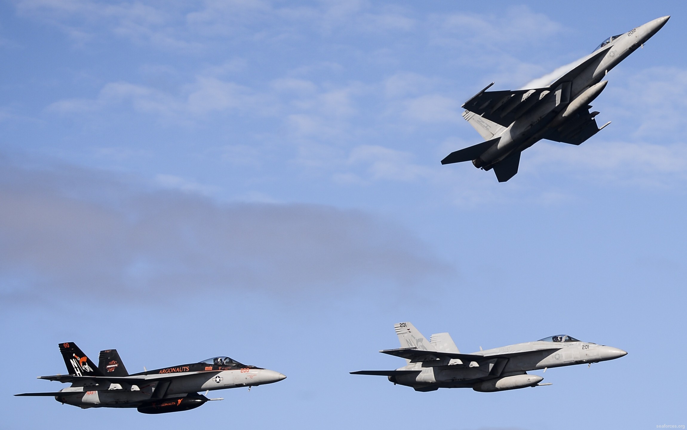 vfa-147 argonauts f/a-18e super hornet strike fighter squadron carrier air wing cvw-11 uss nimitz cvn-68  55