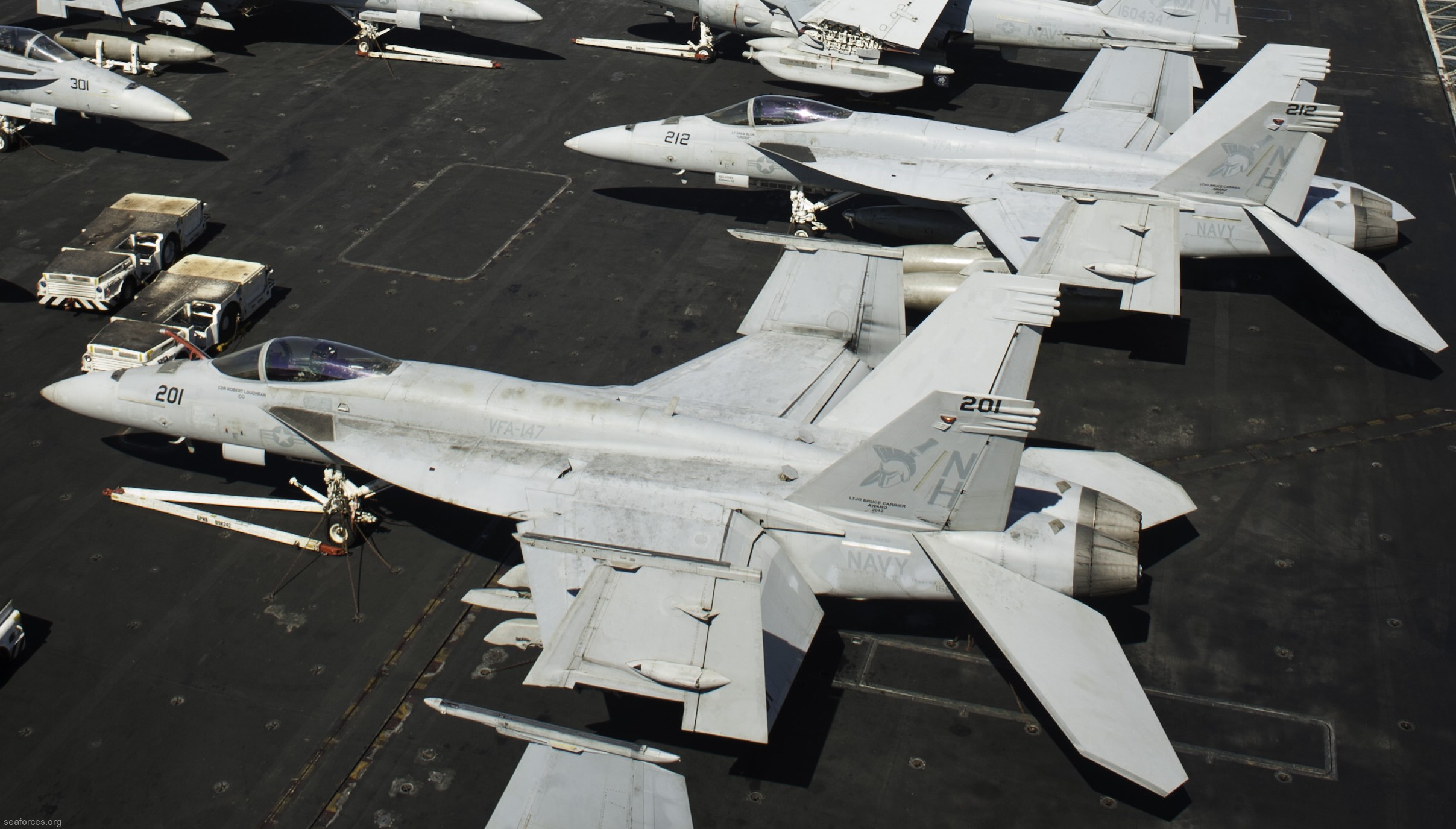 vfa-147 argonauts f/a-18e super hornet strike fighter squadron carrier air wing cvw-11 uss nimitz cvn-68  69