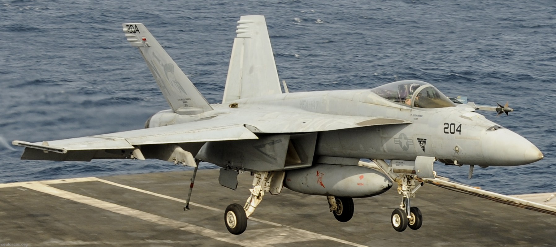 vfa-147 argonauts f/a-18e super hornet strike fighter squadron carrier air wing cvw-11 uss nimitz cvn-68  85