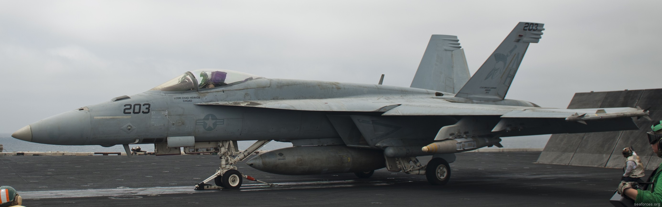 vfa-147 argonauts f/a-18e super hornet strike fighter squadron carrier air wing cvw-11 uss nimitz cvn-68  86