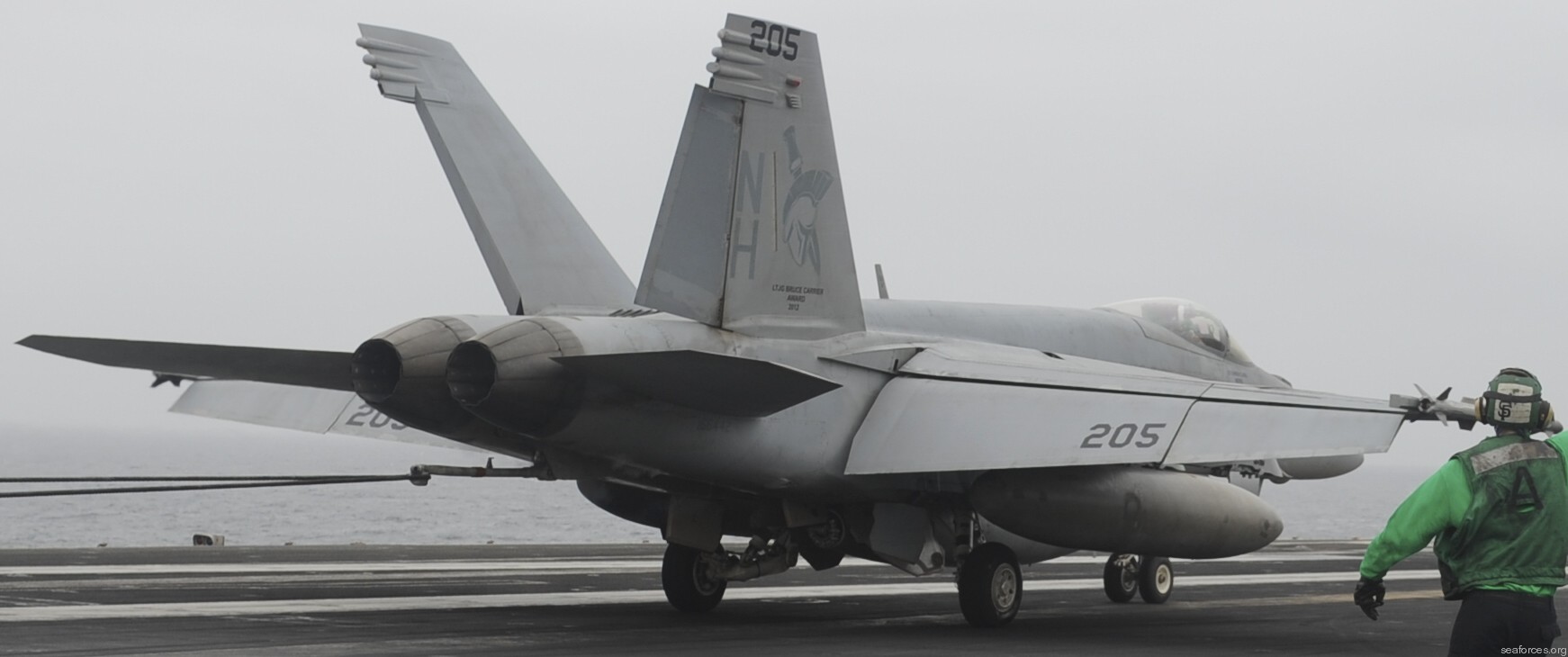 vfa-147 argonauts f/a-18e super hornet strike fighter squadron carrier air wing cvw-11 uss nimitz cvn-68  98