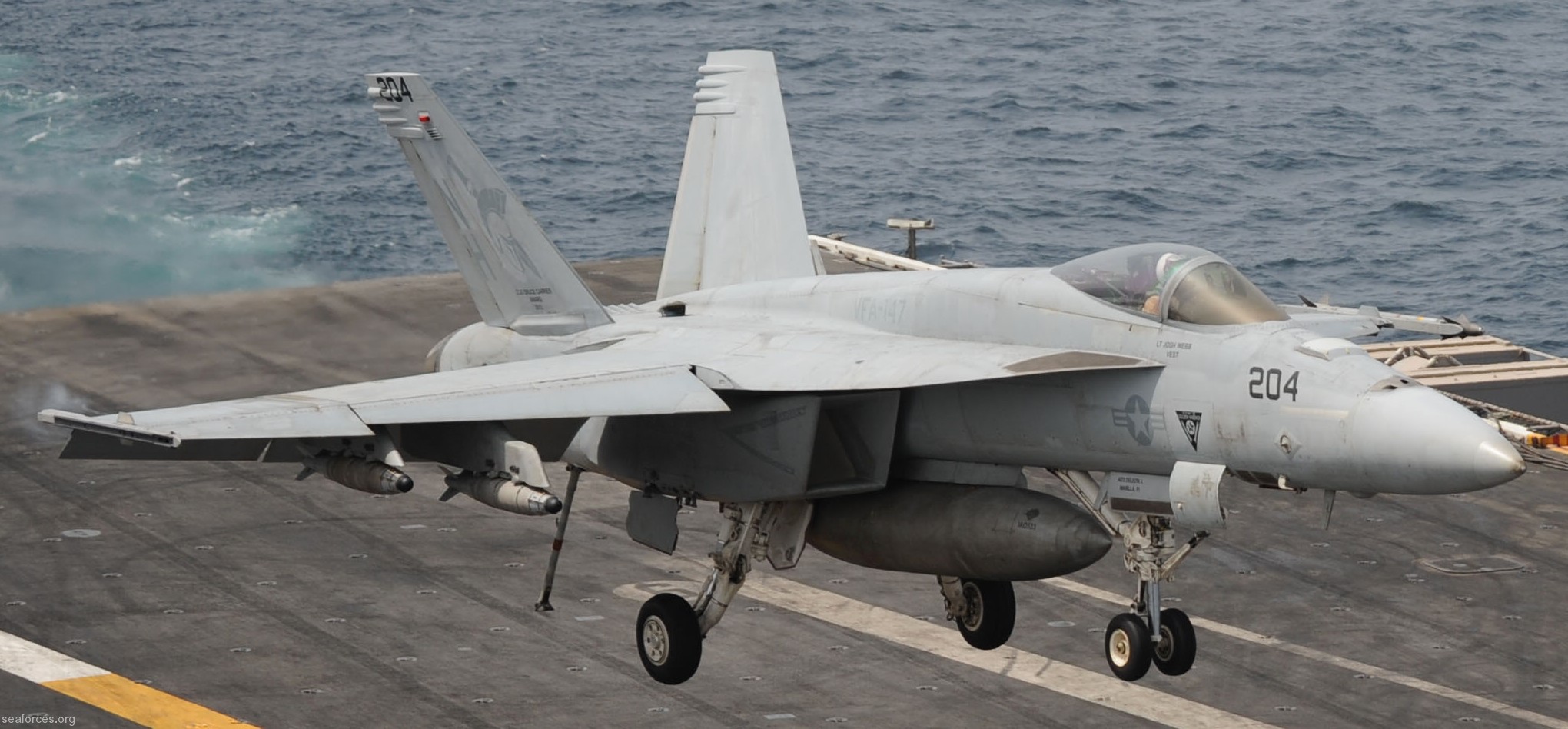 vfa-147 argonauts f/a-18e super hornet strike fighter squadron carrier air wing cvw-11 uss nimitz cvn-68  100