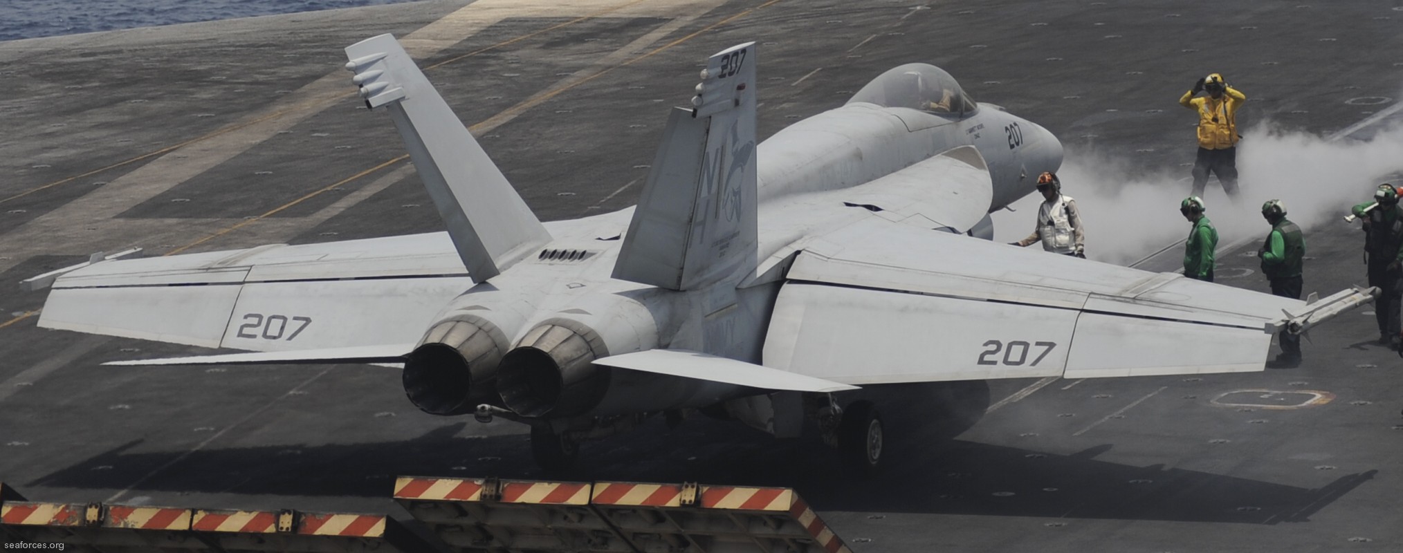 vfa-147 argonauts f/a-18e super hornet strike fighter squadron carrier air wing cvw-11 uss nimitz cvn-68  103