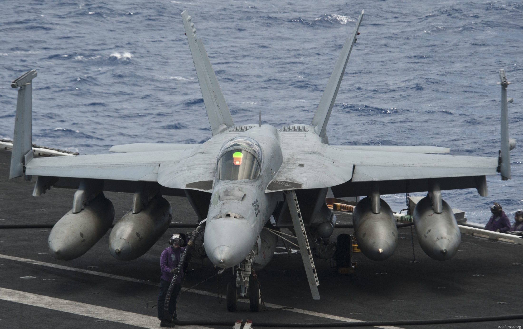 vfa-147 argonauts f/a-18e super hornet strike fighter squadron carrier air wing cvw-11 uss nimitz cvn-68  115