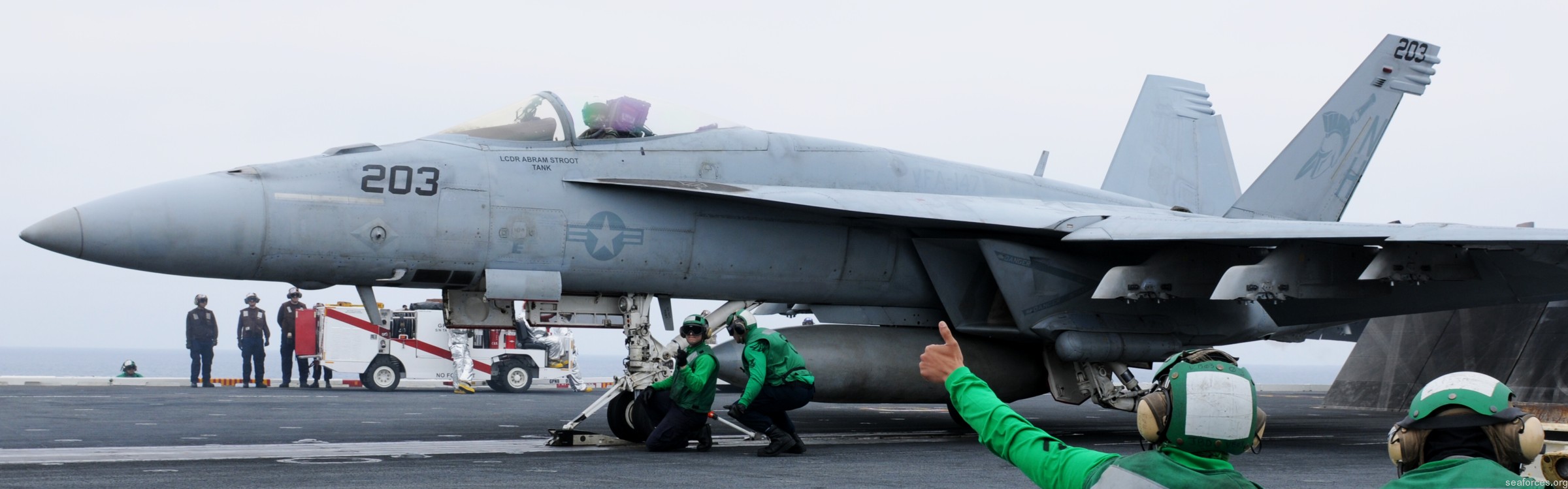 vfa-147 argonauts f/a-18e super hornet strike fighter squadron carrier air wing cvw-11 uss nimitz cvn-68  123