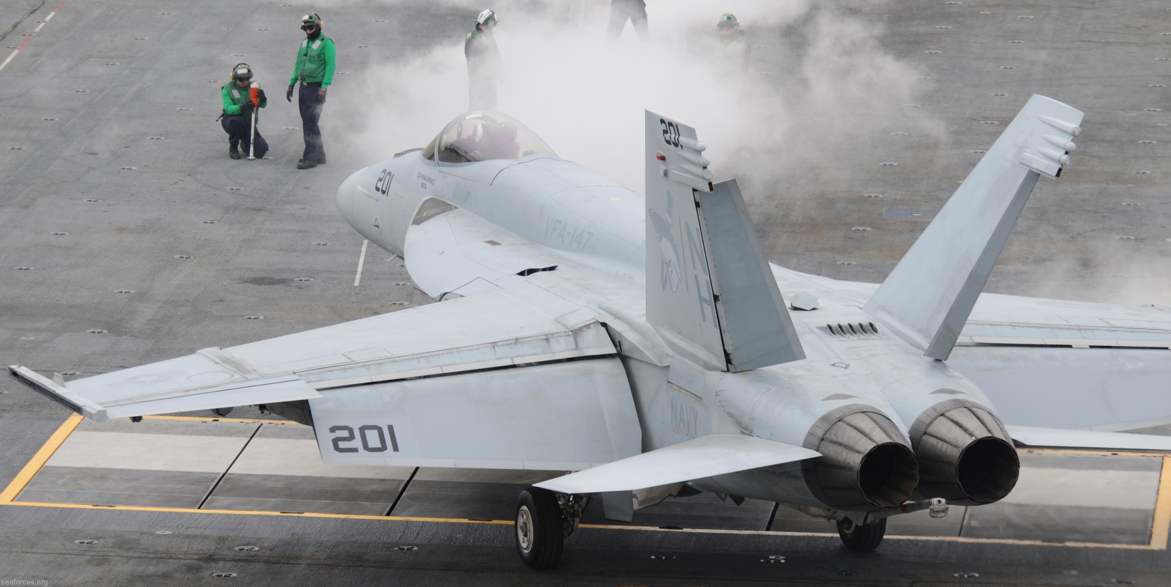 vfa-147 argonauts f/a-18e super hornet strike fighter squadron carrier air wing cvw-11 uss nimitz cvn-68  125