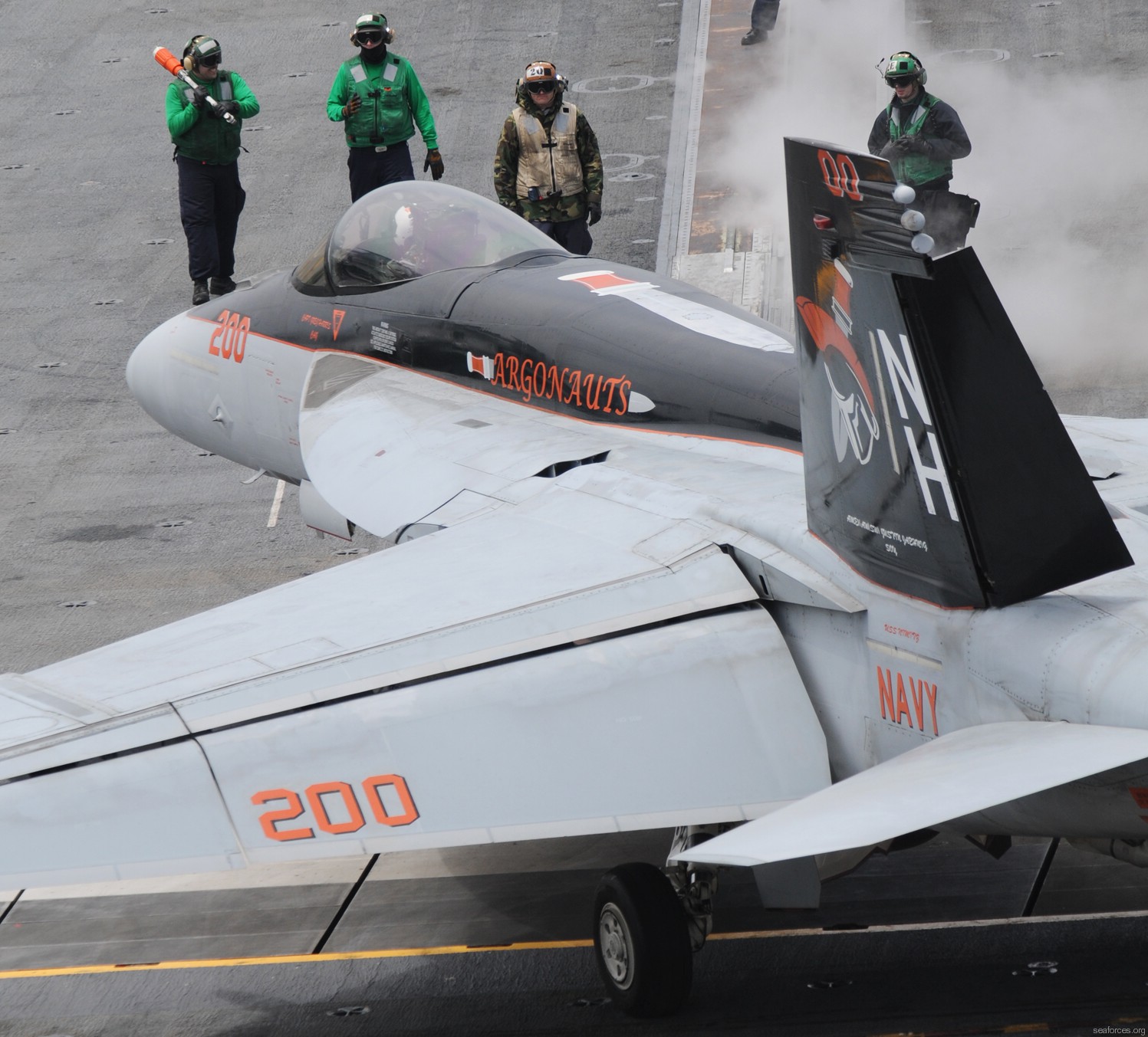 vfa-147 argonauts f/a-18e super hornet strike fighter squadron carrier air wing cvw-11 uss nimitz cvn-68  126