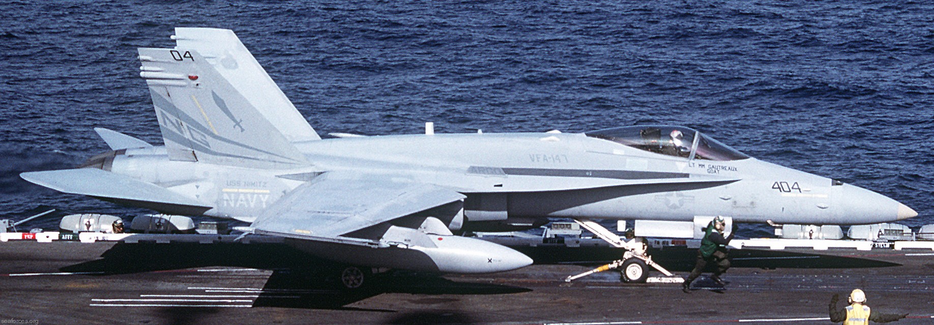 vfa-147 argonauts f/a-18c hornet strike fighter squadron carrier air wing cvw-9 uss nimitz cvn-68 180