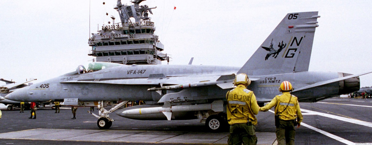 vfa-147 argonauts f/a-18c hornet strike fighter squadron carrier air wing cvw-9 uss nimitz cvn-68 193 agm-88 harm missile