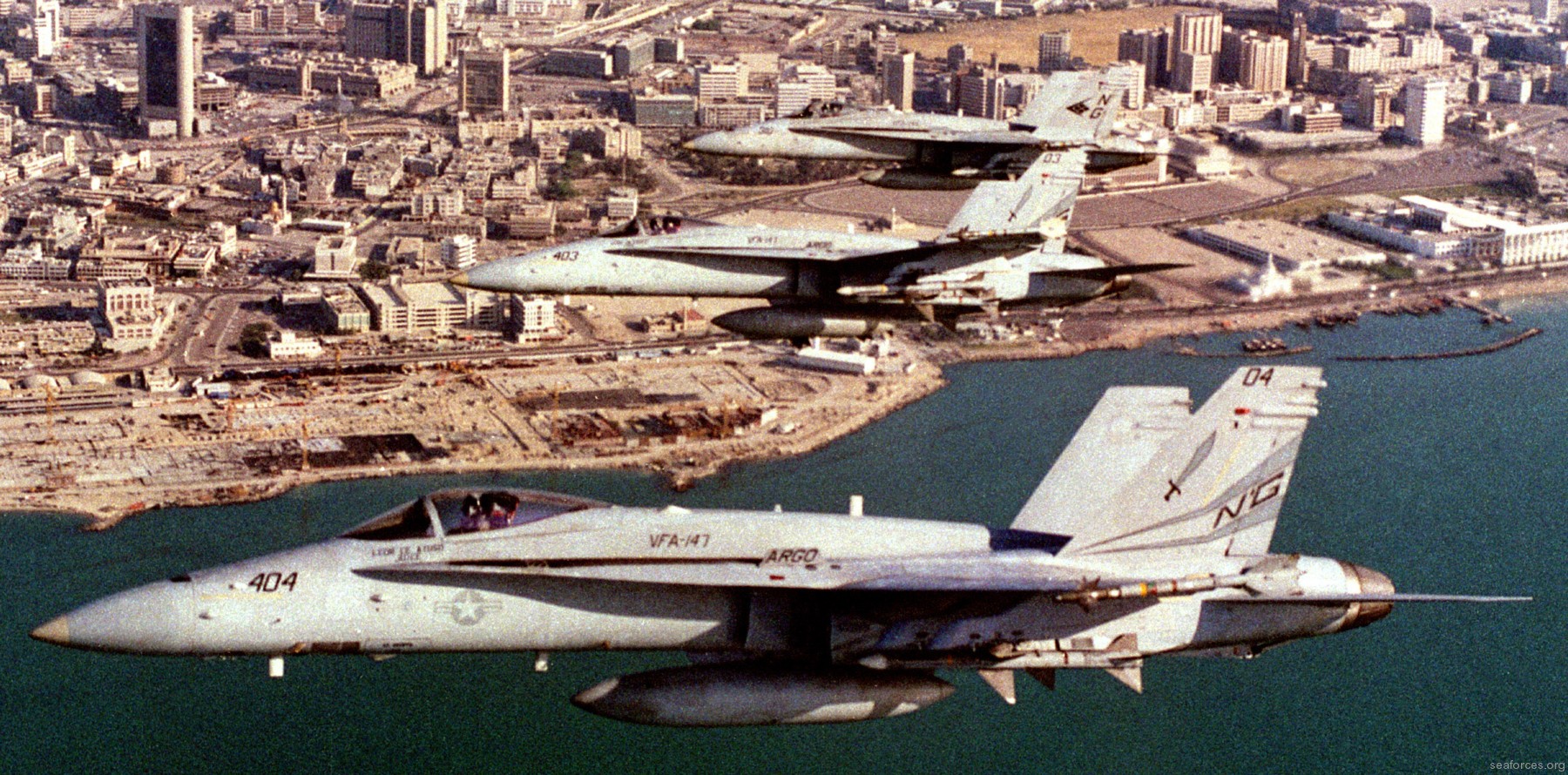 vfa-147 argonauts f/a-18c hornet strike fighter squadron carrier air wing cvw-9 uss nimitz cvn-68 194 kuwait