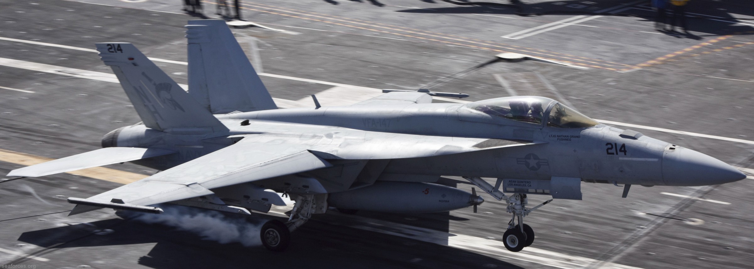 vfa-147 argonauts f/a-18e super hornet strike fighter squadron carrier air wing cvw-11 uss nimitz cvn-68  216