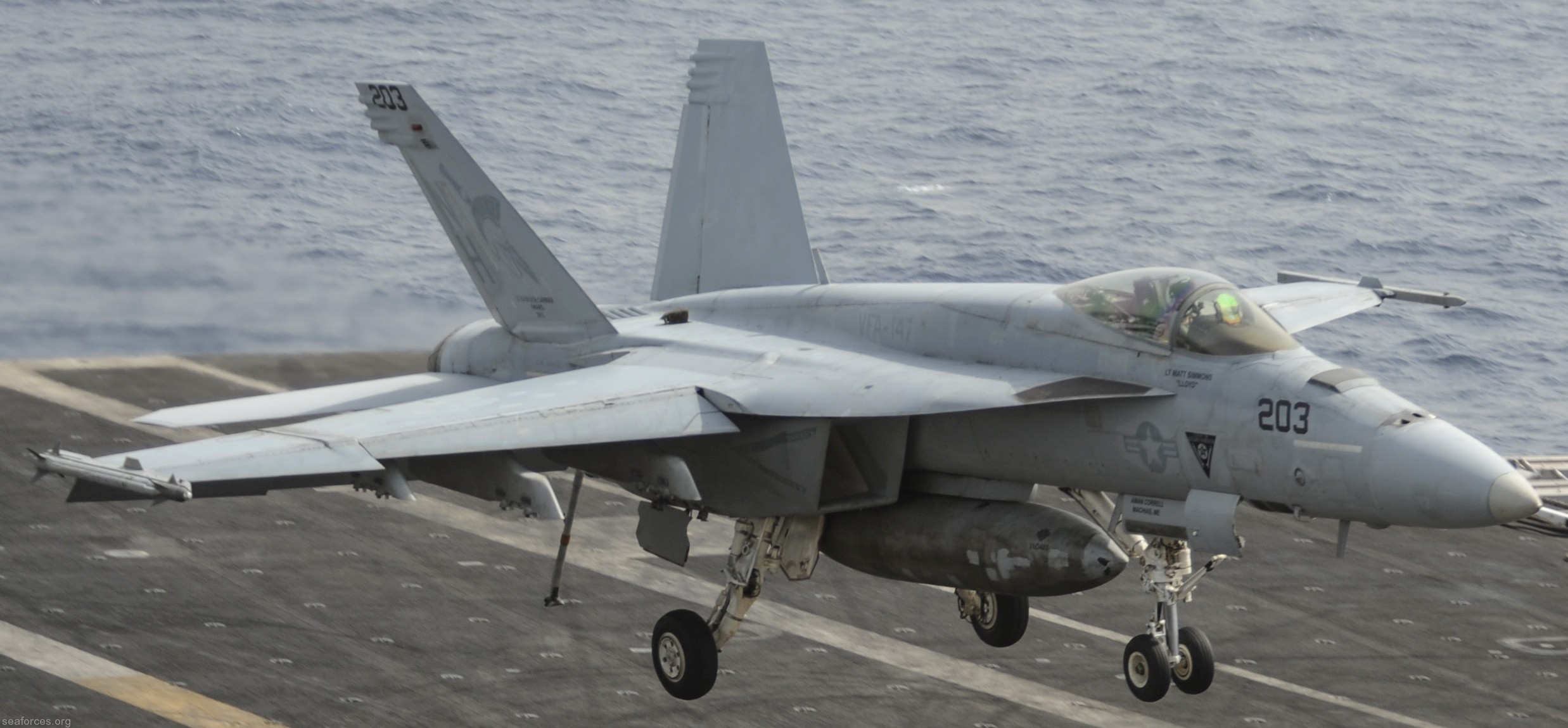 vfa-147 argonauts f/a-18e super hornet strike fighter squadron carrier air wing cvw-11 uss nimitz cvn-68  227