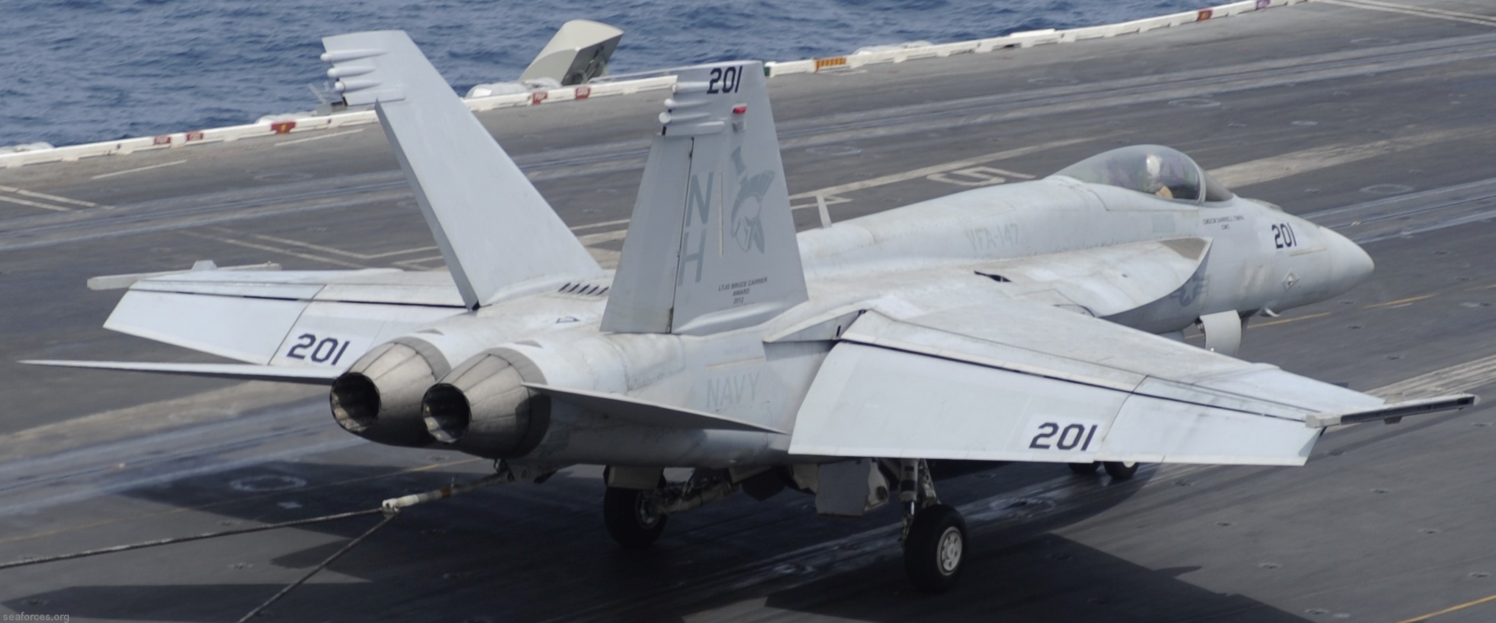 vfa-147 argonauts f/a-18e super hornet strike fighter squadron carrier air wing cvw-11 uss nimitz cvn-68  233