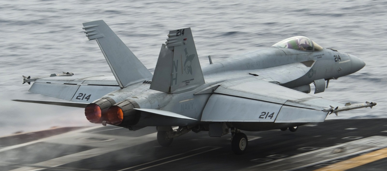 vfa-147 argonauts f/a-18e super hornet strike fighter squadron carrier air wing cvw-11 uss nimitz cvn-68  276