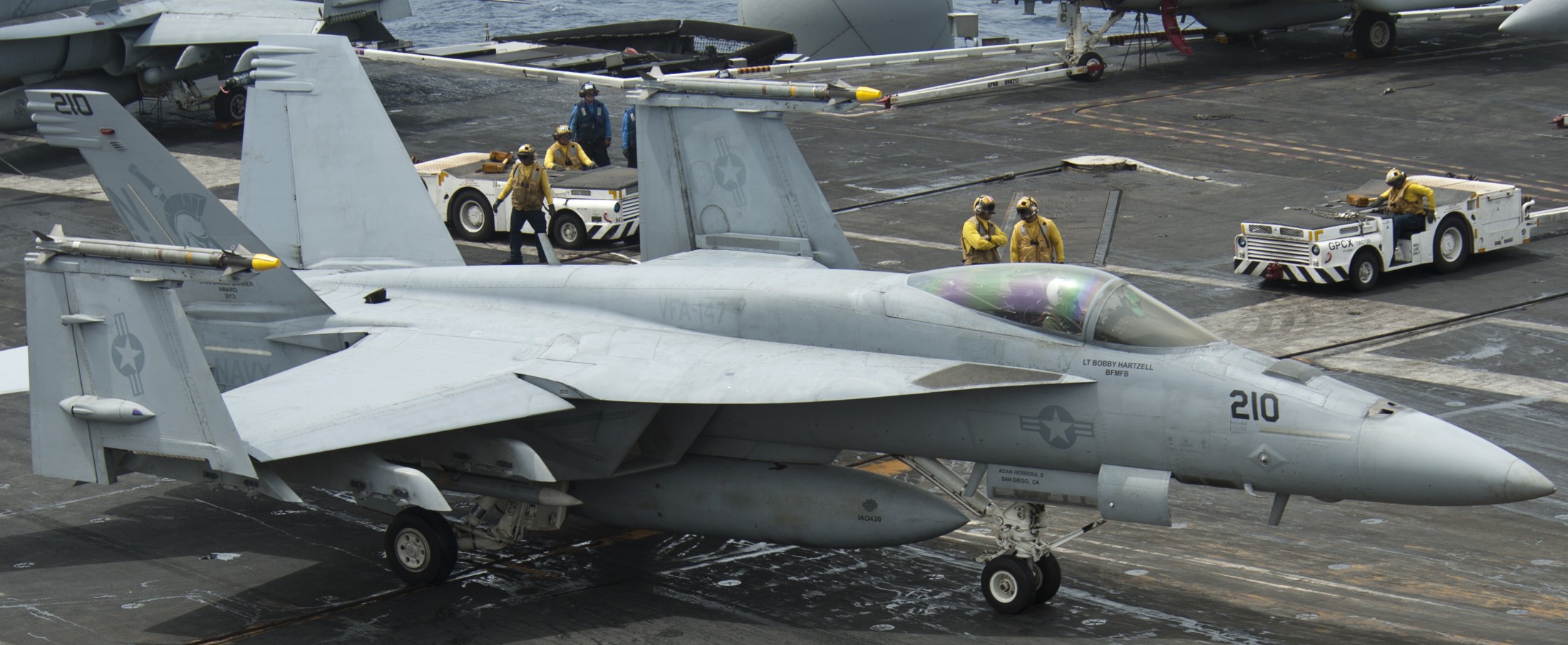 vfa-147 argonauts f/a-18e super hornet strike fighter squadron cvw-11 uss nimitz cvn-68 282