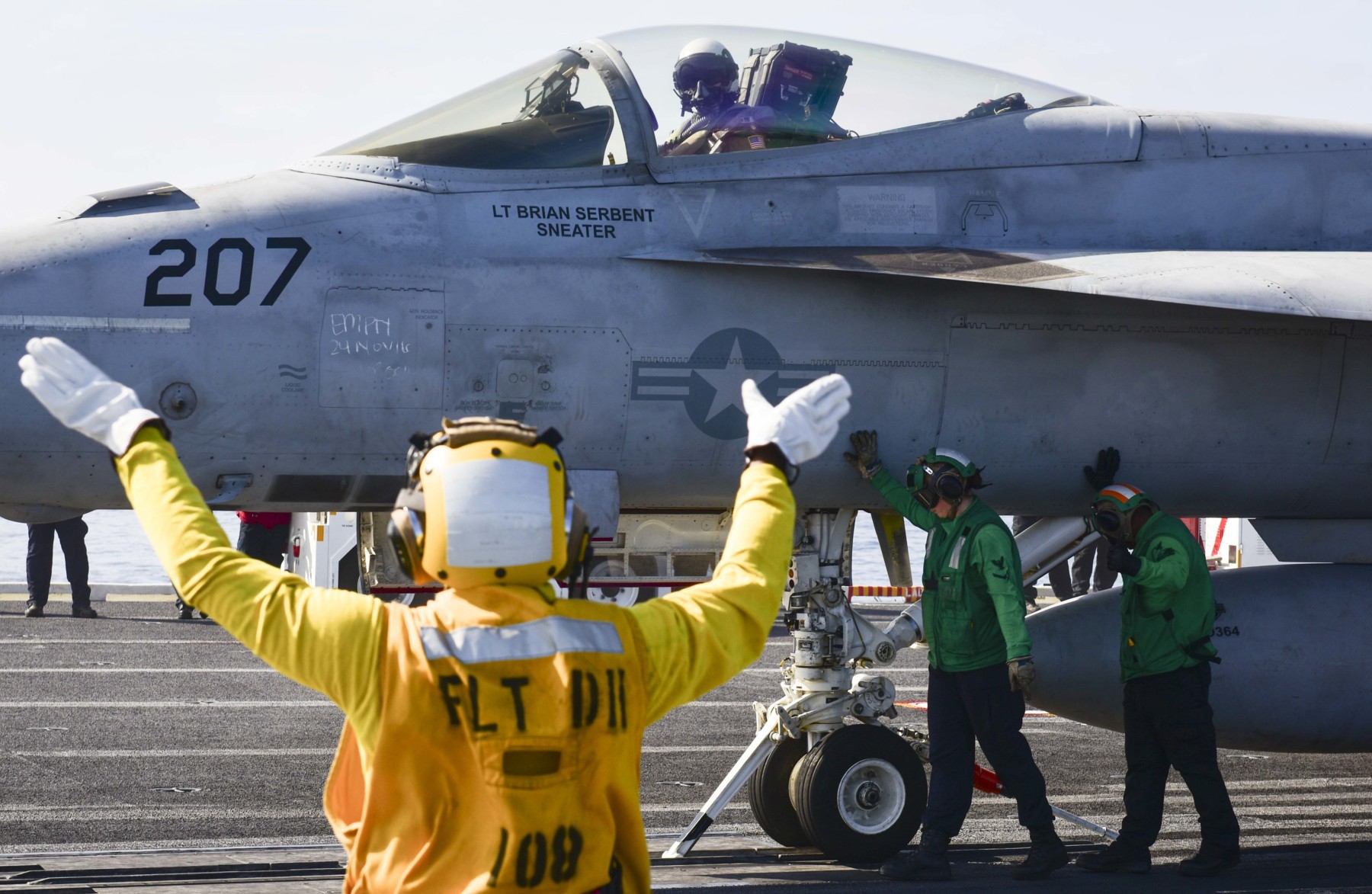 vfa-147 argonauts f/a-18e super hornet strike fighter squadron navy cvw-11 uss nimitz cvn-68 292