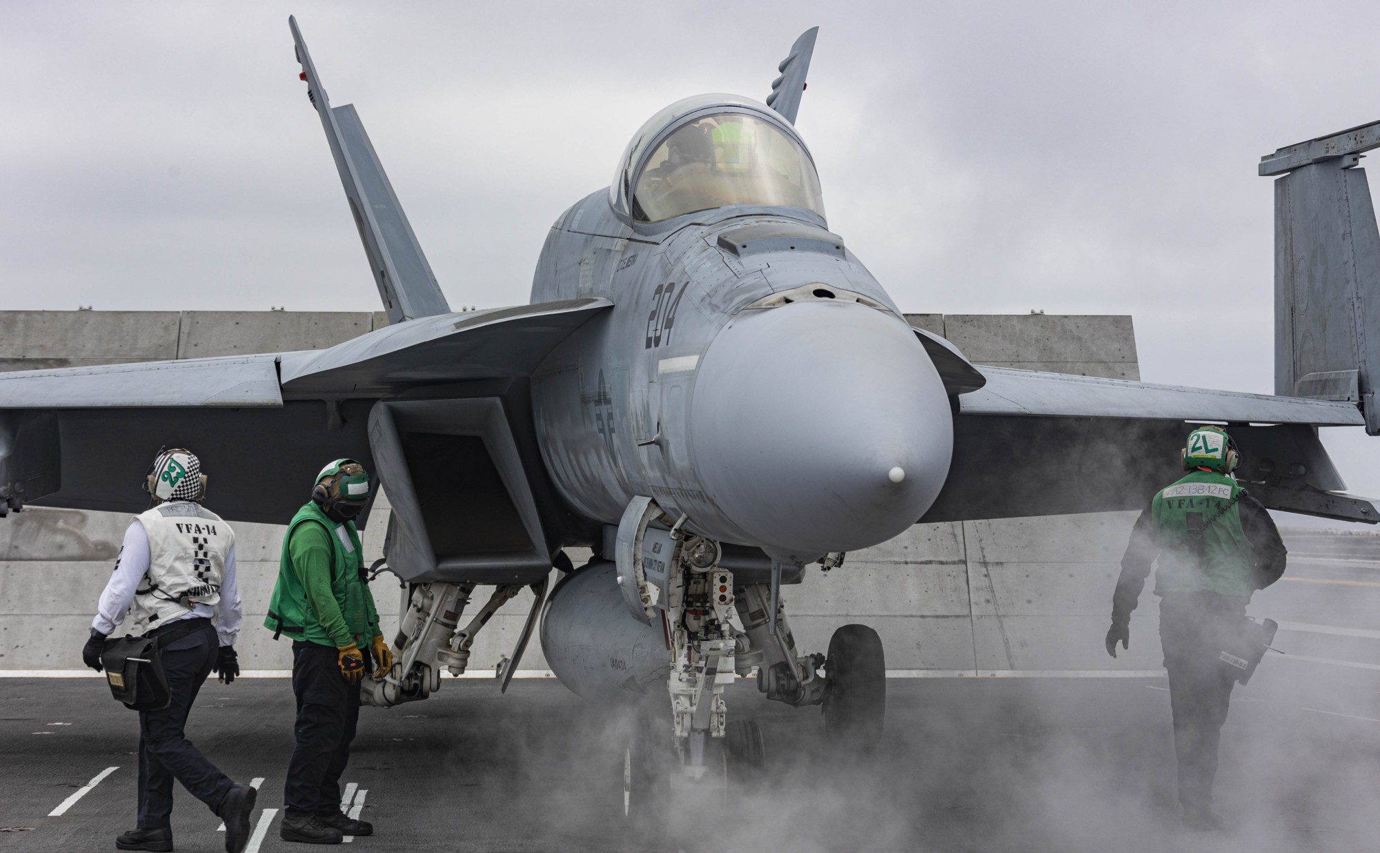 vfa-14 tophatters strike fighter squadron f/a-18e super hornet cvn-72 uss abraham lincoln cvw-9 103