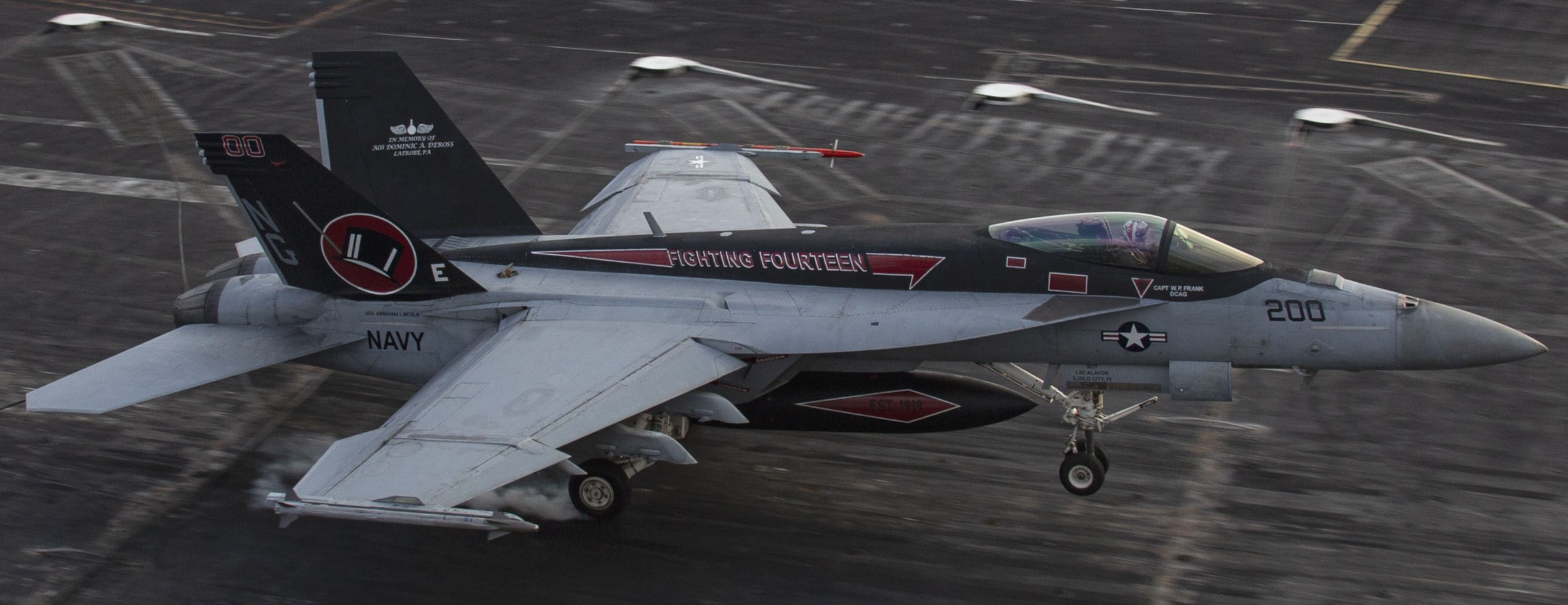 vfa-14 tophatters strike fighter squadron f/a-18e super hornet cvn-72 uss abraham lincoln cvw-9 may 2024