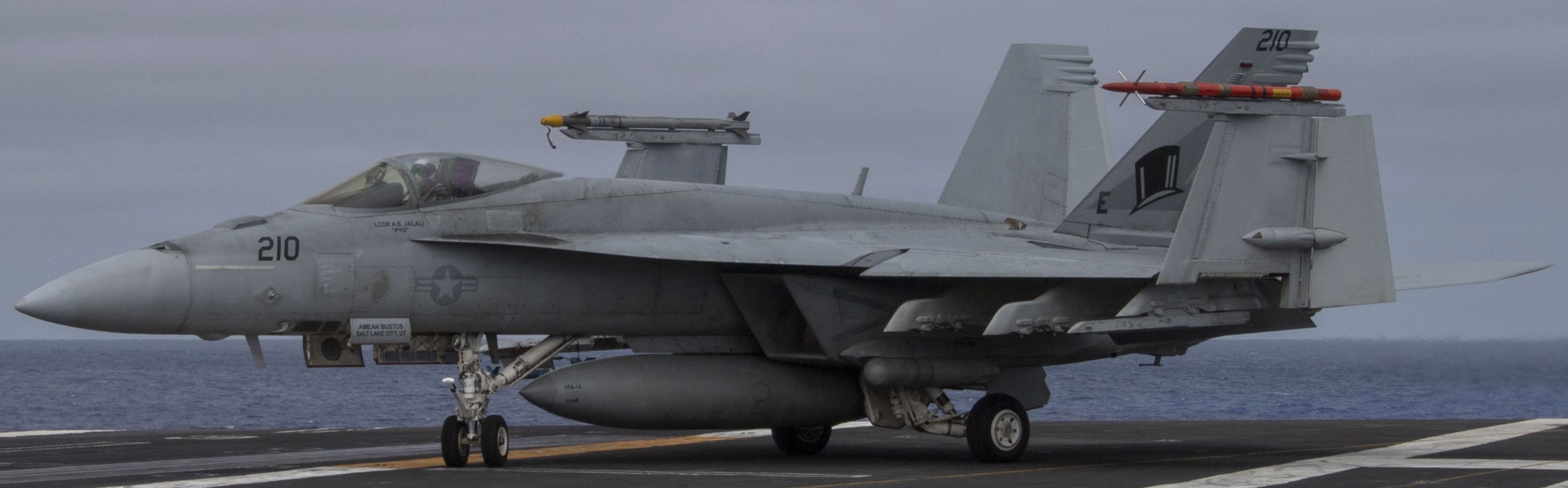 vfa-14 tophatters strike fighter squadron f/a-18e super hornet cvn-72 uss abraham lincoln cvw-9 june 2024