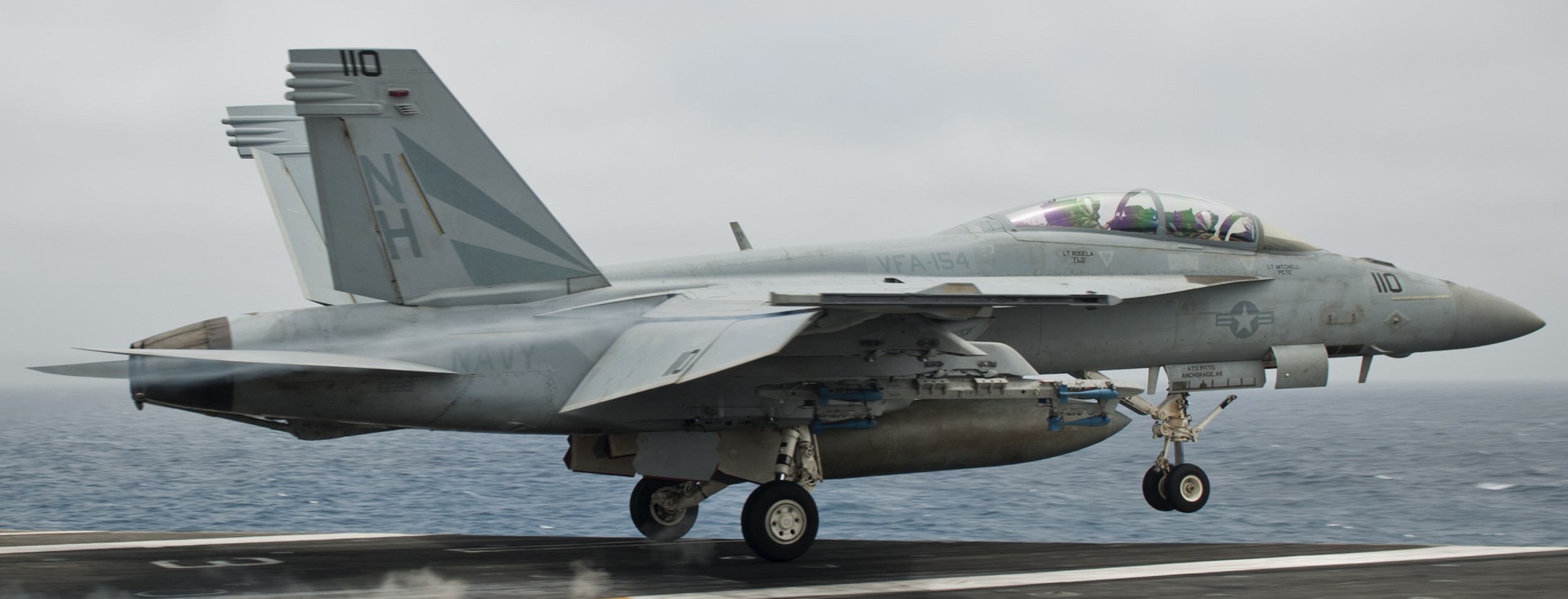 vfa-154 black knights f/a-18f super hornet strike fighter squadron navy cvw-11 uss nimitz cvn-68 177