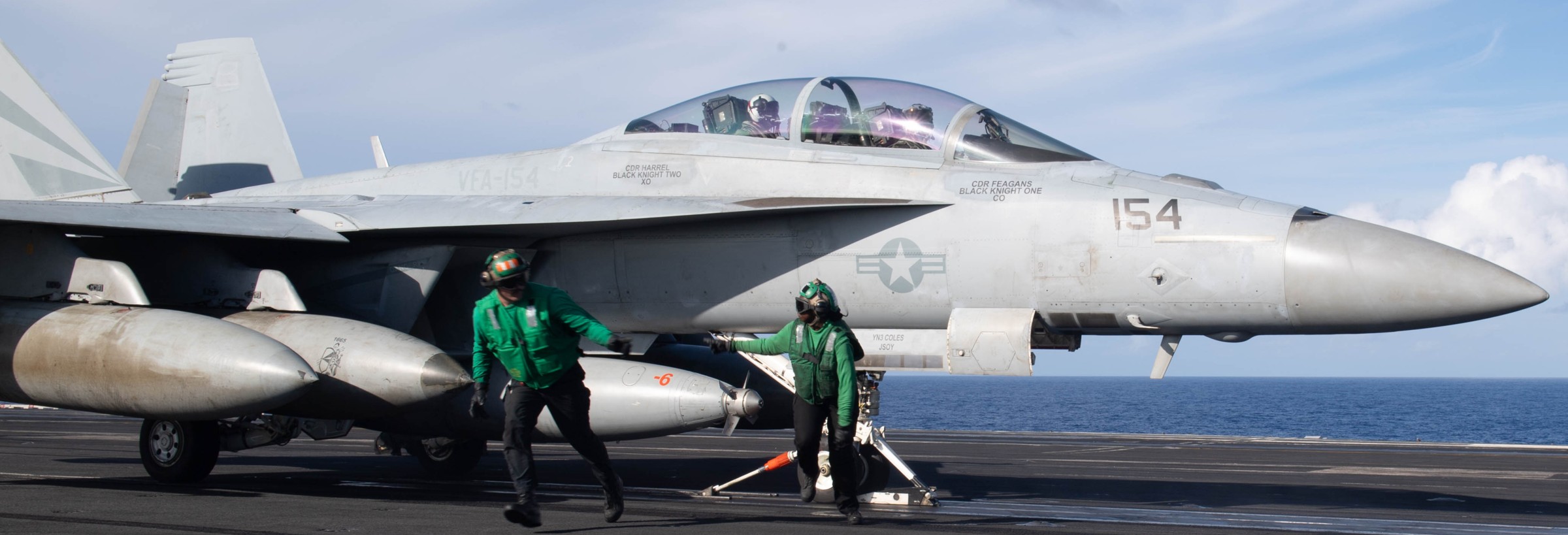 vfa-154 black knights f/a-18f super hornet strike fighter squadron navy cvw-11 uss theodore roosevelt cvn-71 195