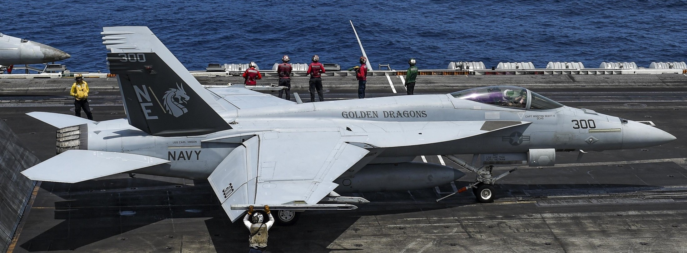 vfa-192 golden dragons f/a-18e super hornet strike fighter squadron navy cvw-2 uss carl vinson cvn-70 164