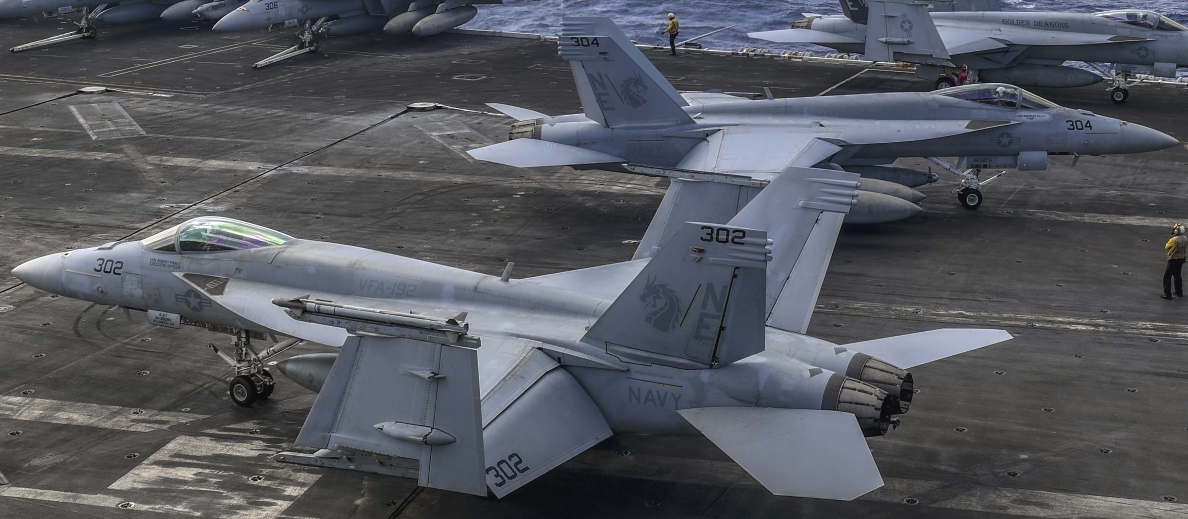 vfa-192 golden dragons f/a-18e super hornet strike fighter squadron navy cvw-2 uss carl vinson cvn-70 180