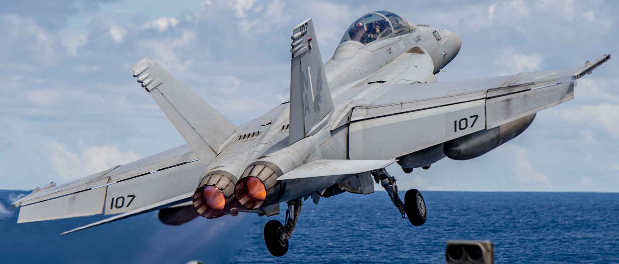 vfa-22 fighting redcocks strike fighter squadron f/a-18f super hornet cvw-17 cvn-68 uss nimitz 142