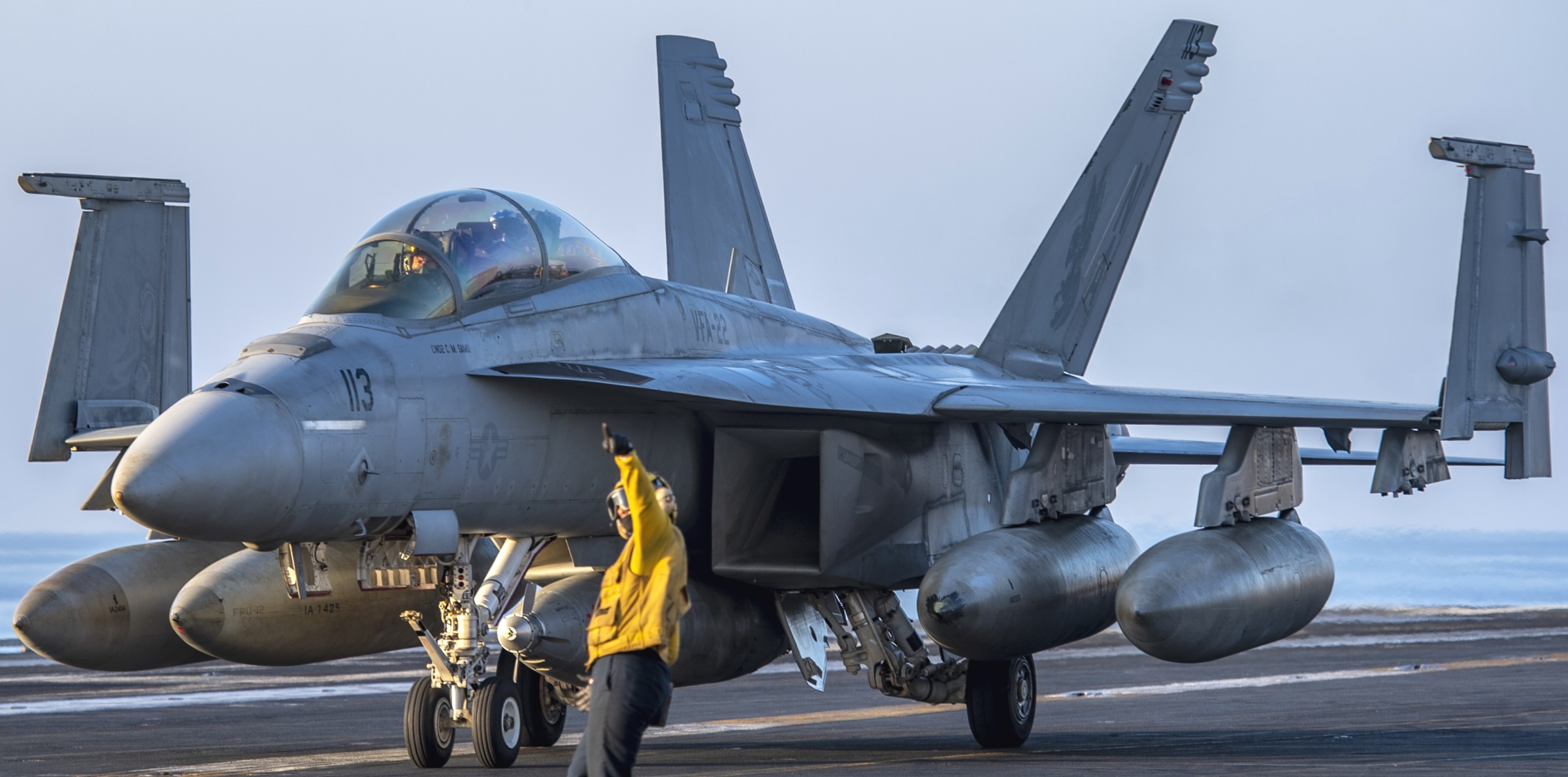 vfa-22 fighting redcocks strike fighter squadron f/a-18f super hornet cvw-17 cvn-68 uss nimitz 152
