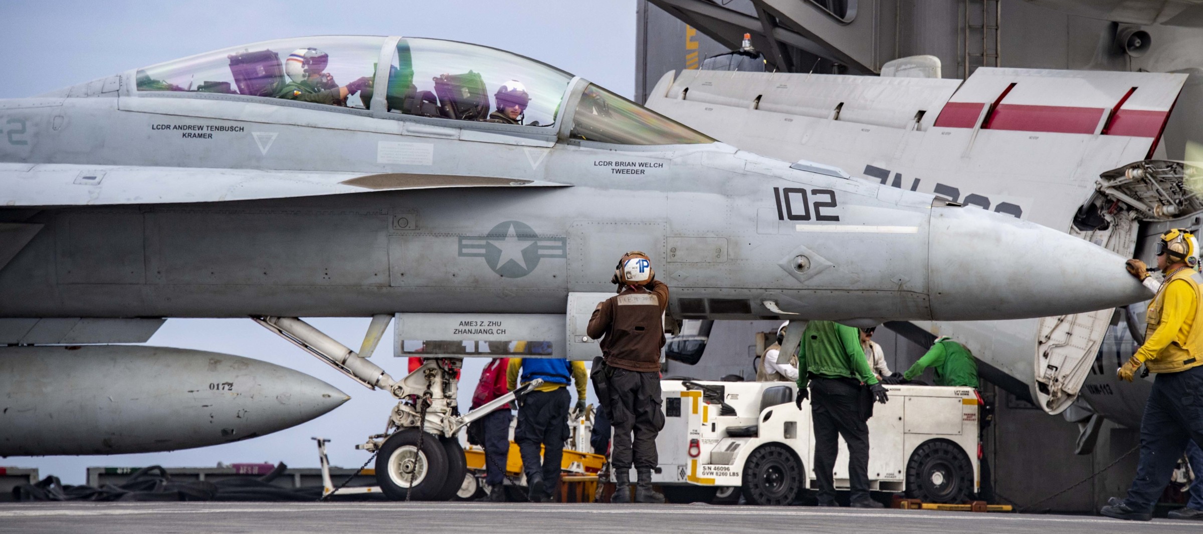 vfa-2 bounty hunters strike fighter squadron us navy f/a-18f super hornet carrier air wing cvw-2 uss carl vinson cvn-70 89