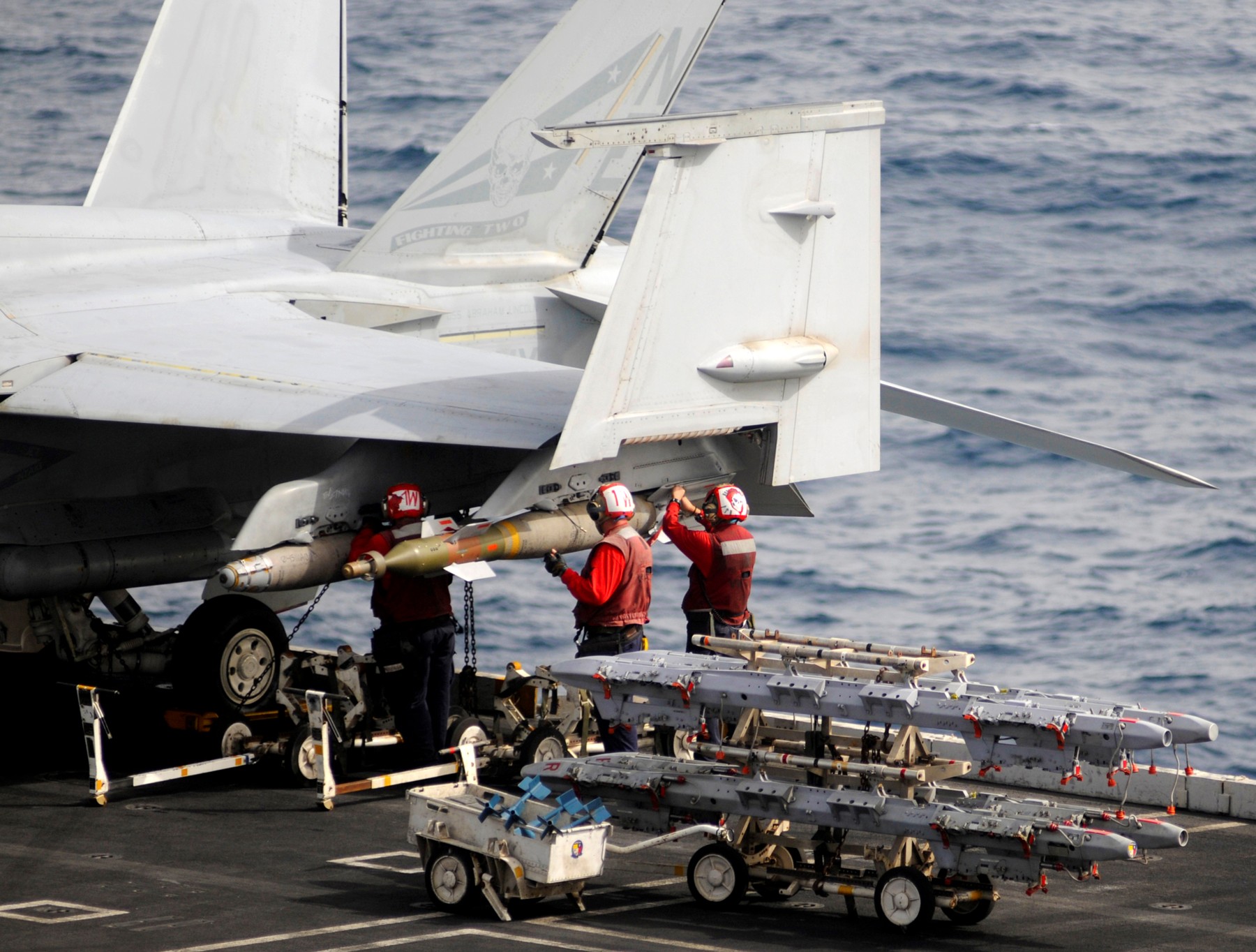 vfa-2 bounty hunters strike fighter squadron us navy f/a-18f super hornet carrier air wing cvw-2 uss abraham lincoln cvn-72 31