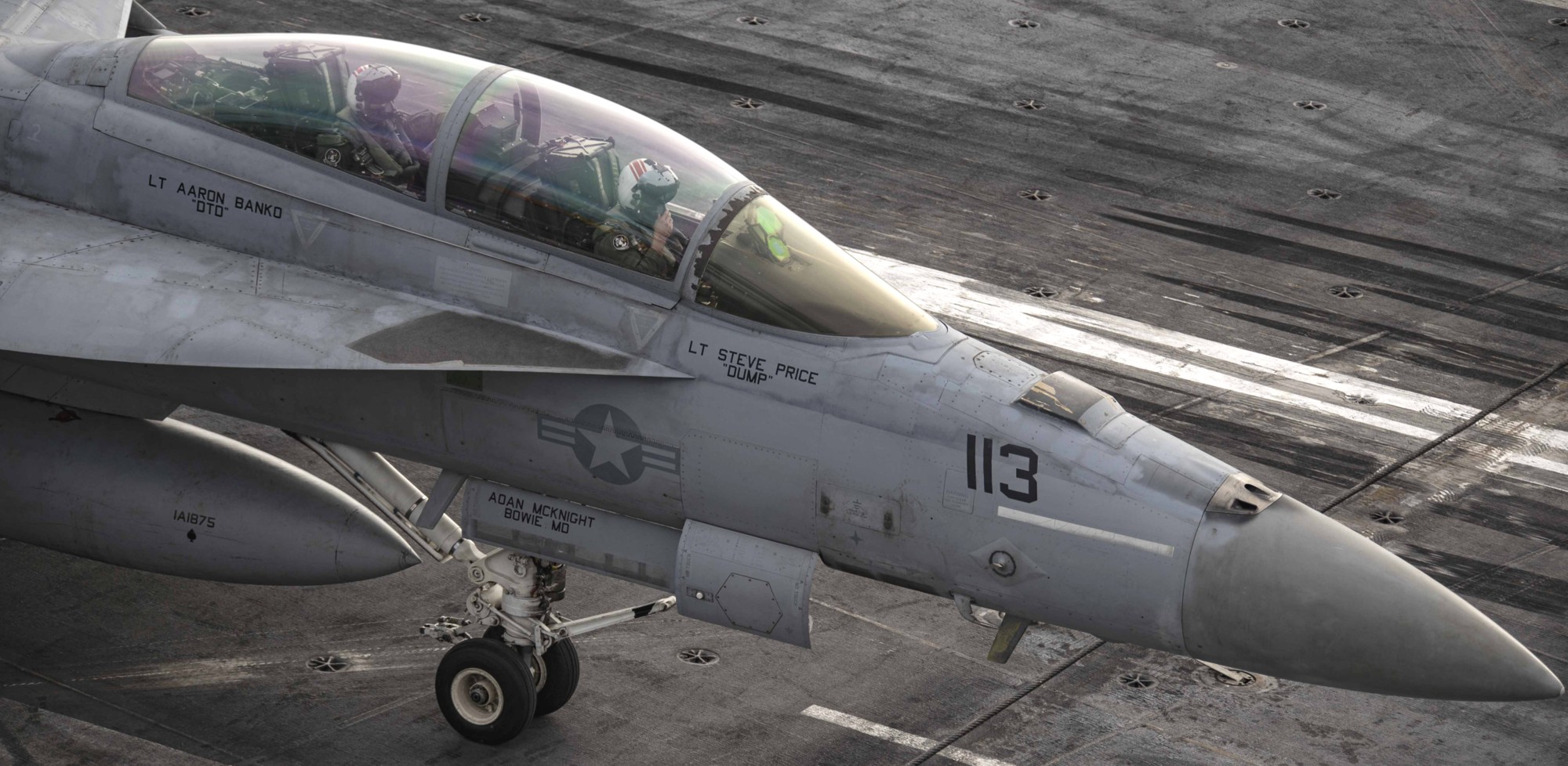 vfa-41 black aces strike fighter squadron f/a-18f super hornet cvw-9 cvn-72 uss abraham lincoln cockpit 122