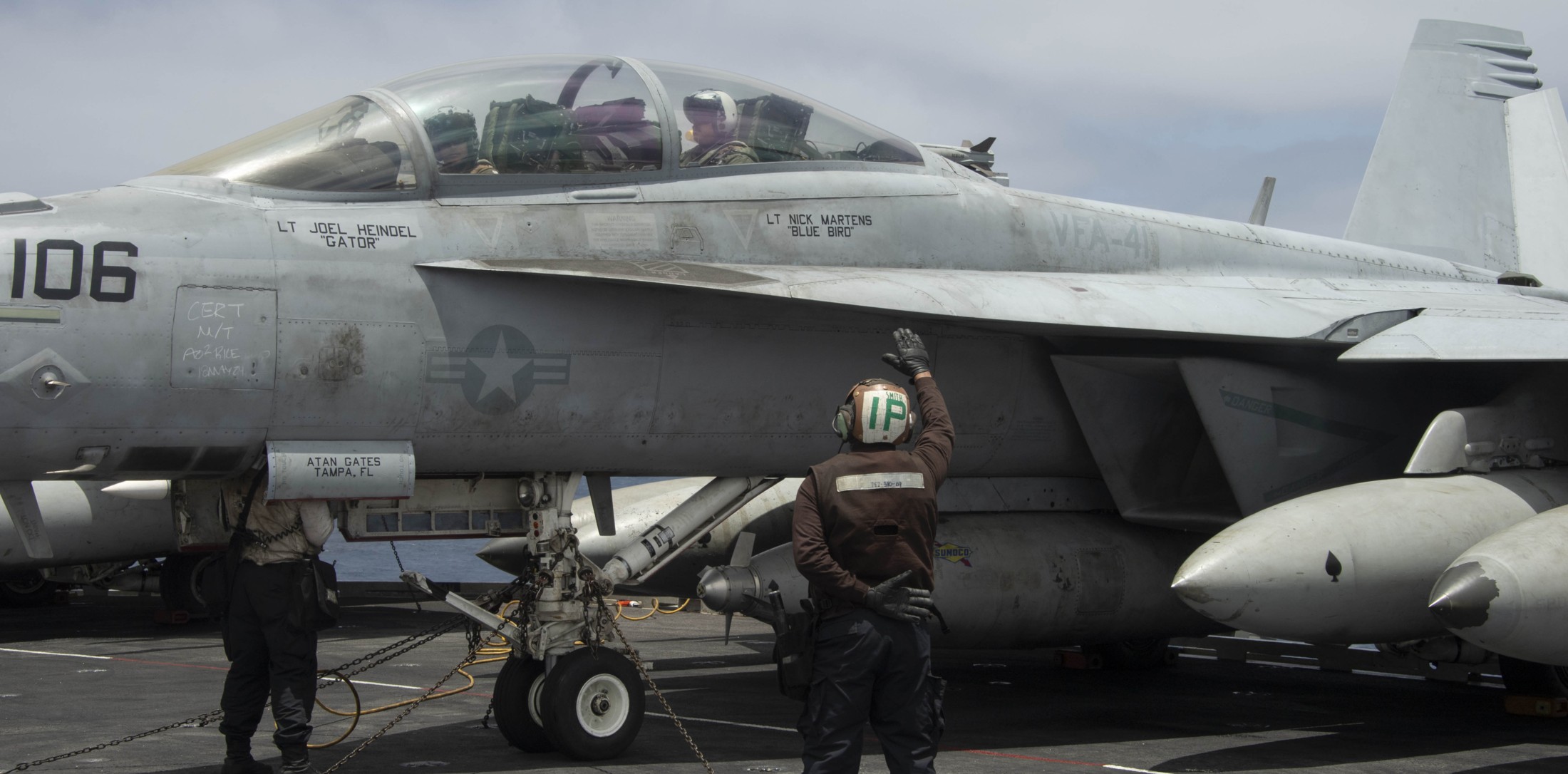 vfa-41 black aces strike fighter squadron f/a-18f super hornet cvw-9 cvn-72 uss abraham lincoln 137