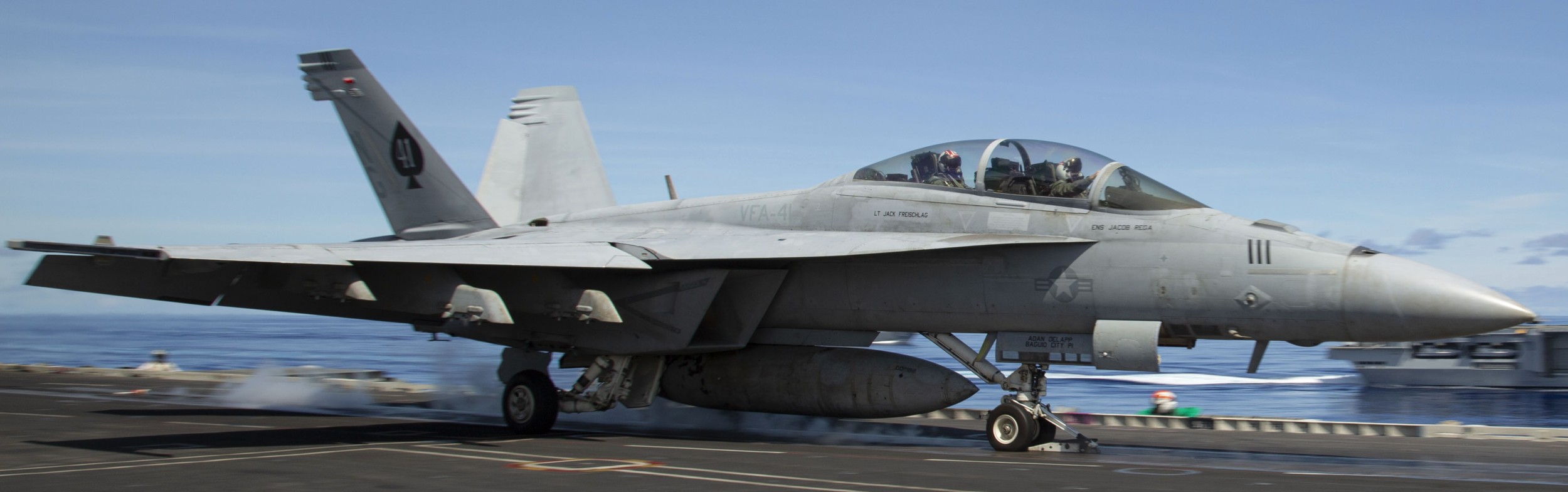 vfa-41 black aces strike fighter squadron f/a-18f super hornet cvw-9 cvn-72 uss abraham lincoln 142