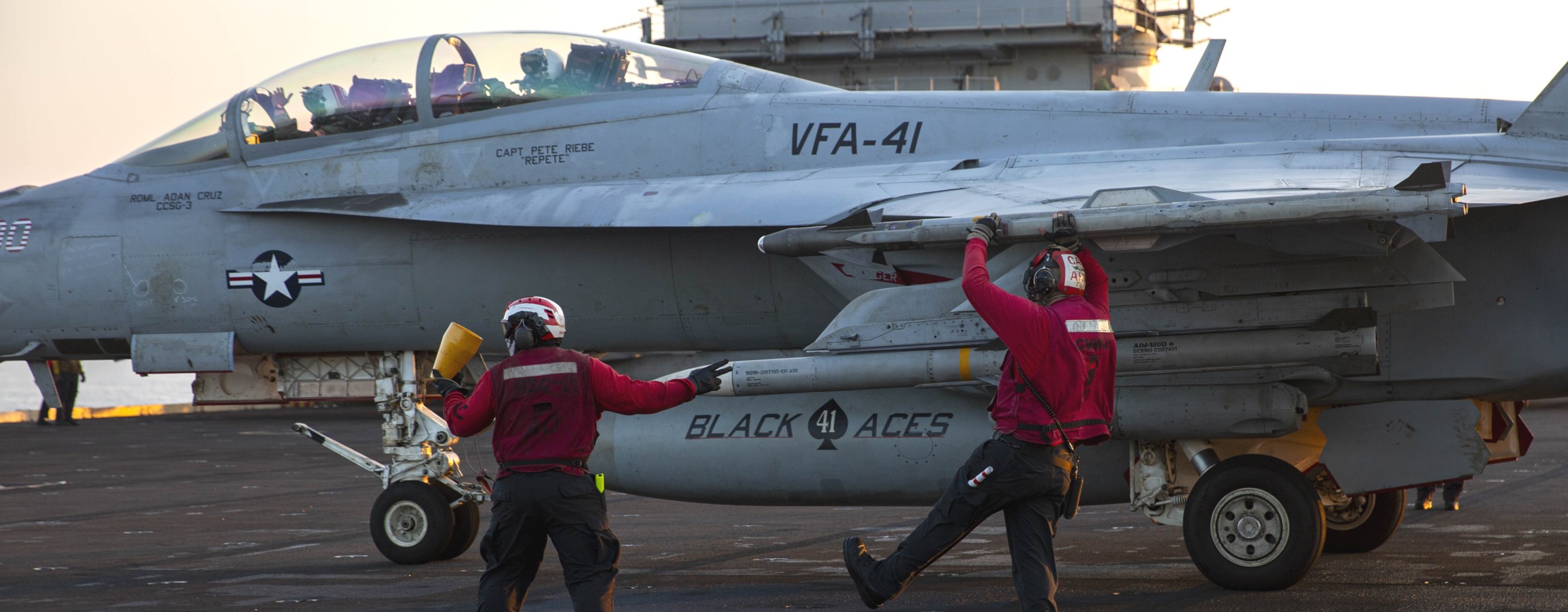 vfa-41 black aces strike fighter squadron f/a-18f super hornet cvw-9 cvn-72 uss abraham lincoln 144