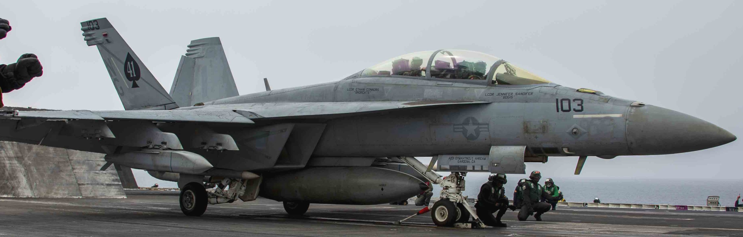 vfa-41 black aces strike fighter squadron f/a-18f super hornet cvw-9 cvn-72 uss abraham lincoln 147