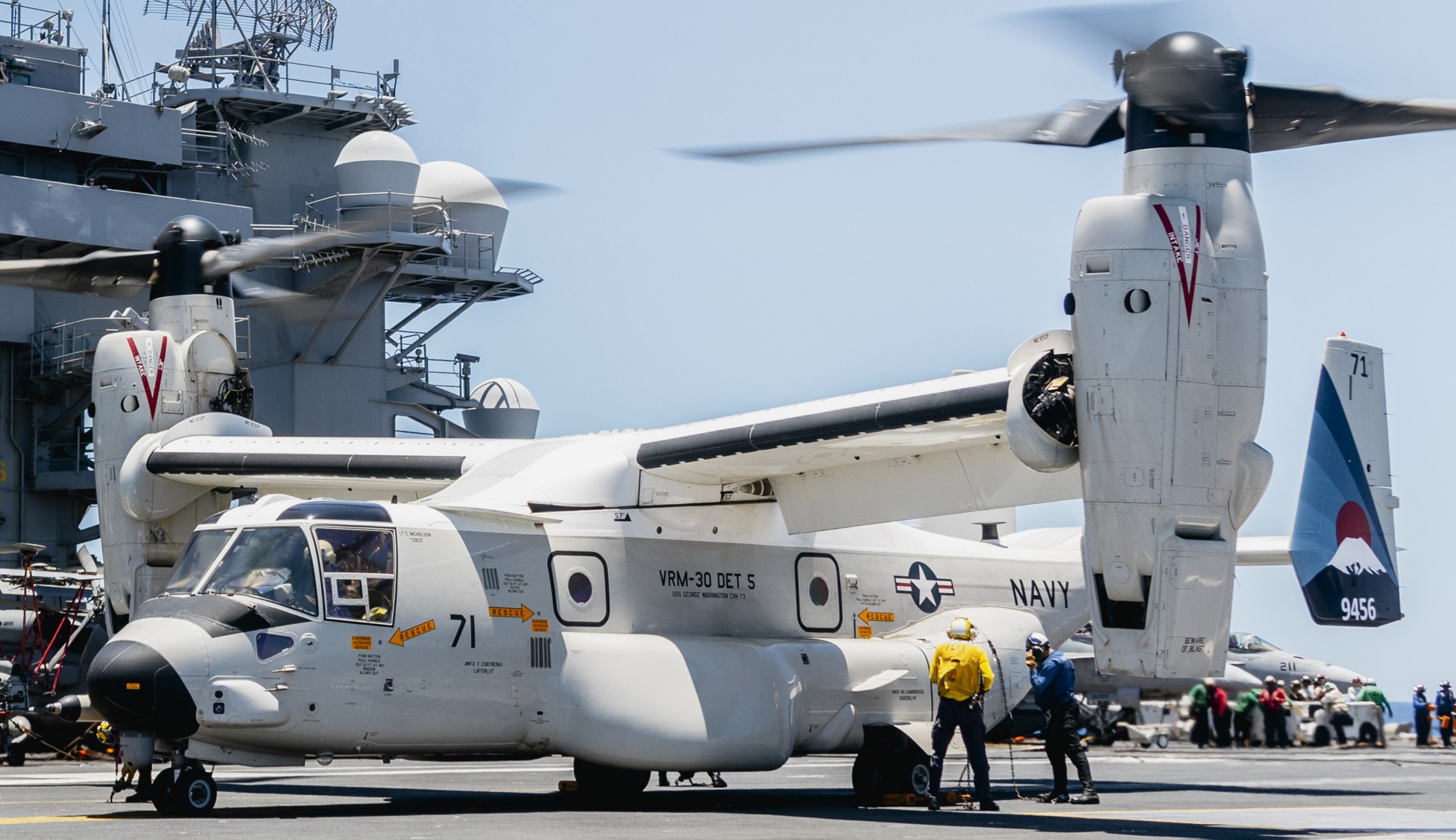 vrm-30 titans fleet logistics multi mission squadron navy cmv-22b osprey 130