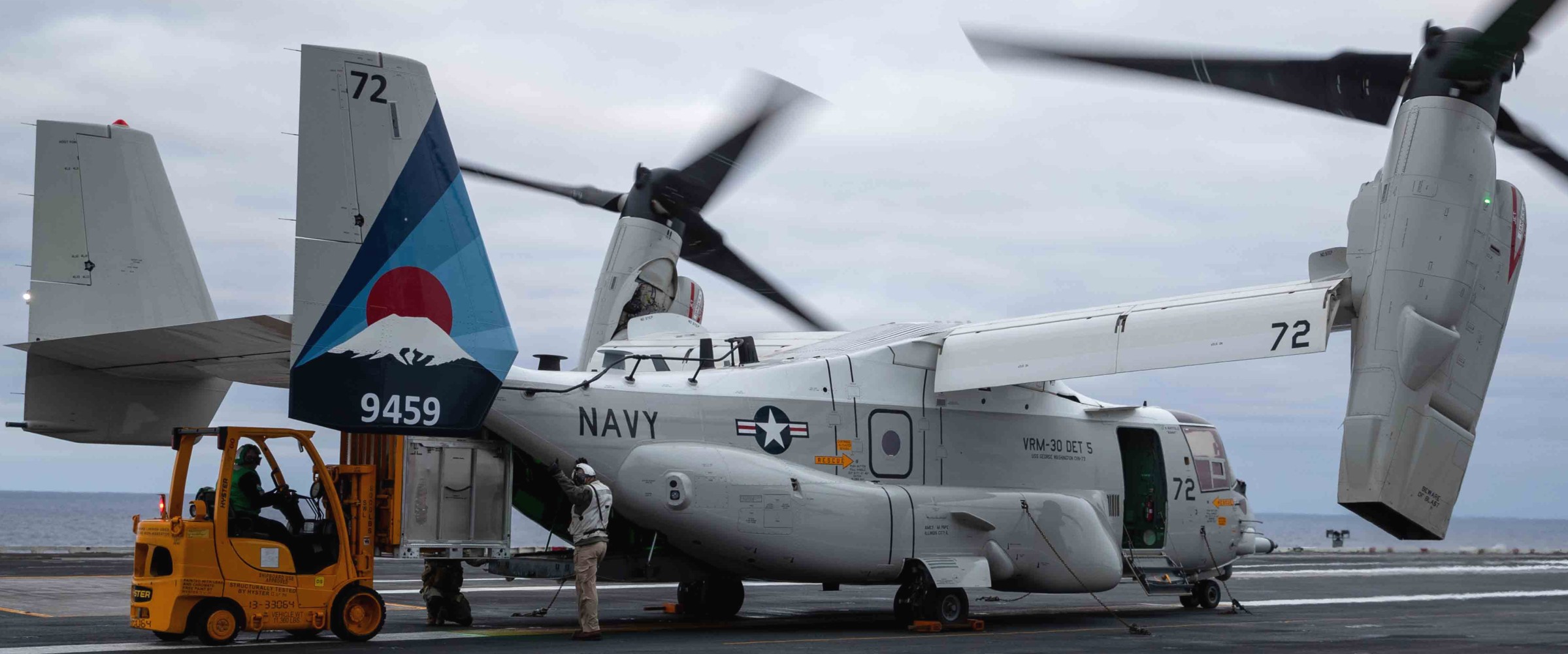 vrm-30 titans fleet logistics multi mission squadron navy cmv-22b osprey 136