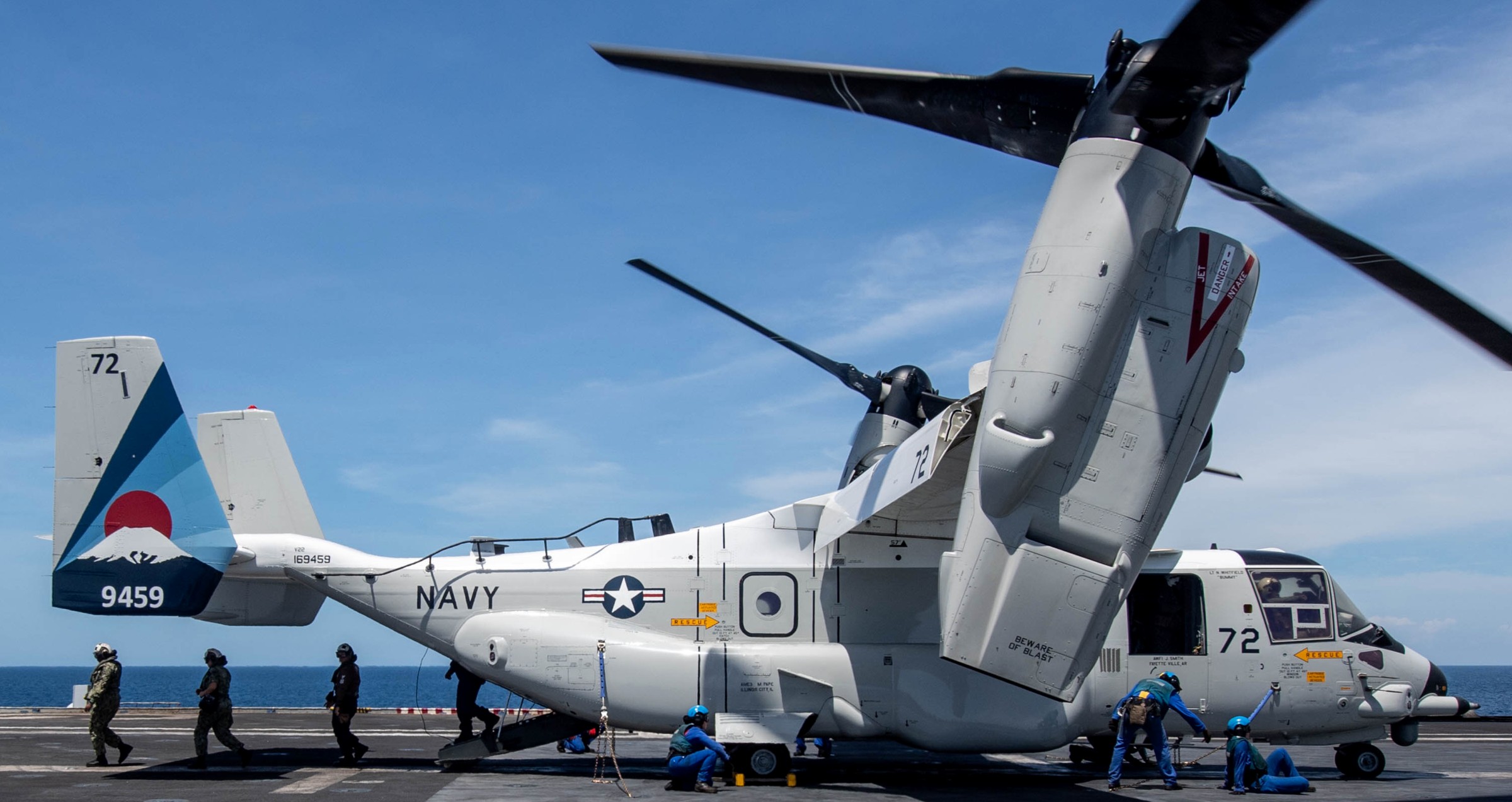 vrm-30 titans fleet logistics multi mission squadron navy cmv-22b osprey uss carl vinson cvn-70 2025 146