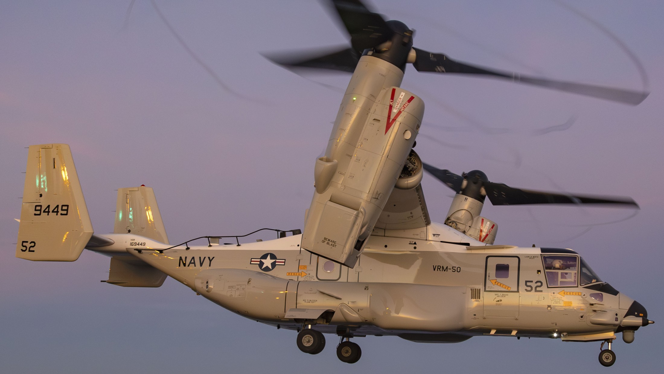 vrm-50 sun hawks fleet logistics multi mission squadron us navy cmv-22b osprey cvn-72 uss abraham lincoln 29