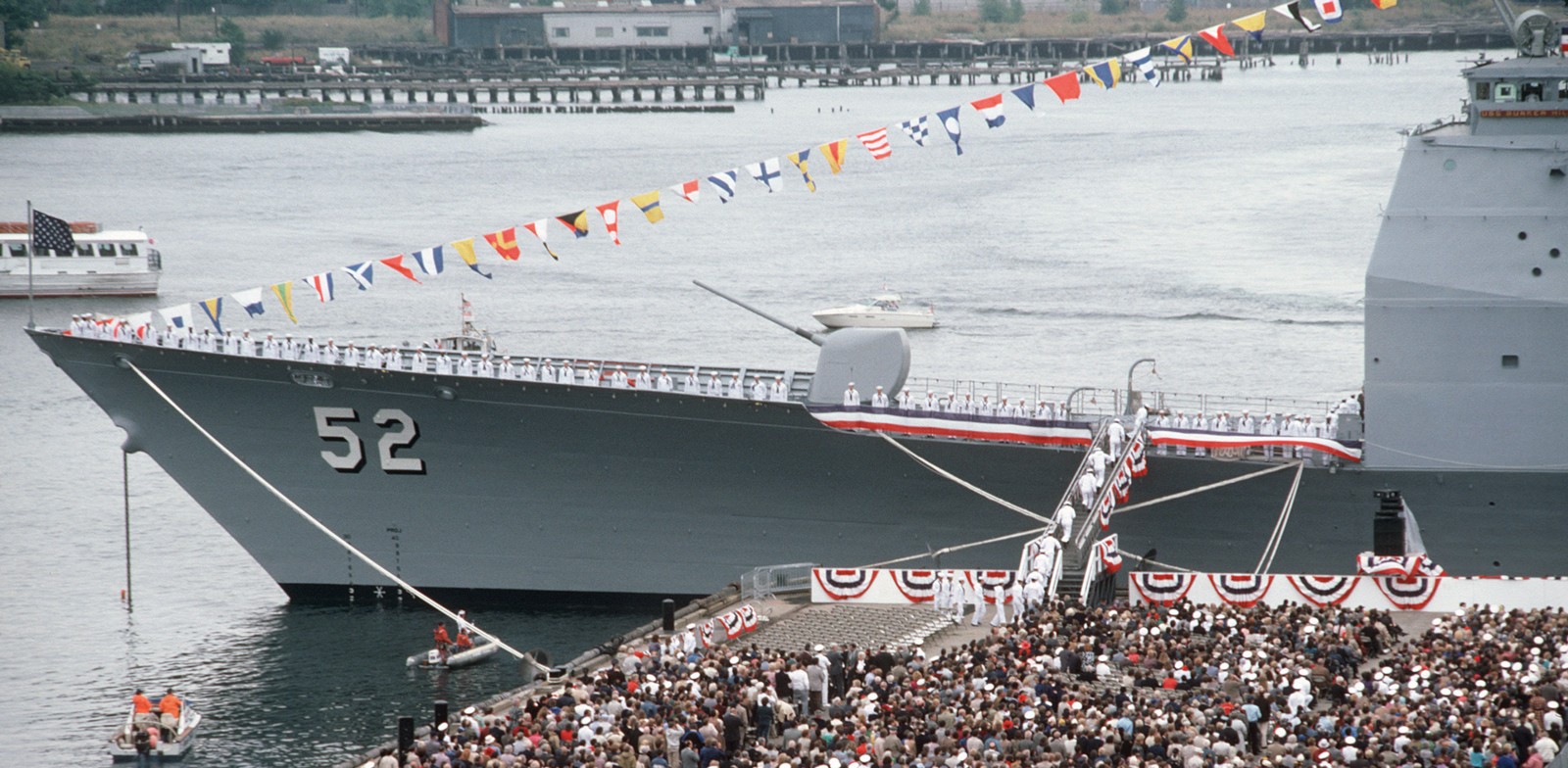 cg-52 uss bunker hill ticonderoga class guided missile cruiser aegis us navy commissioning ceremony boston 07