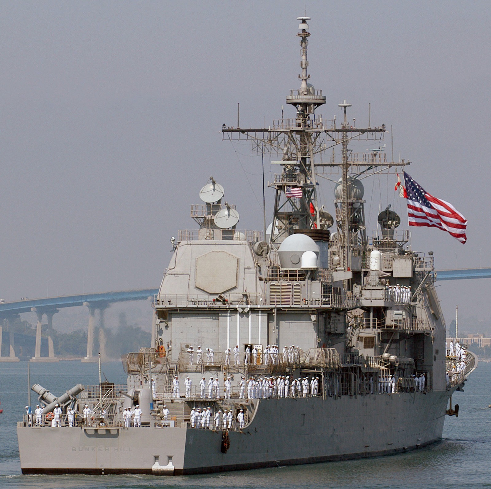 cg-52 uss bunker hill ticonderoga class guided missile cruiser aegis us navy san diego california 43