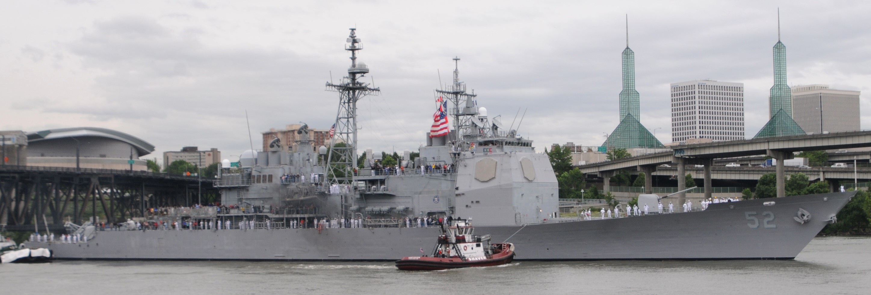 cg-52 uss bunker hill ticonderoga class guided missile cruiser aegis us navy rose festival fleet week portland oregon 67