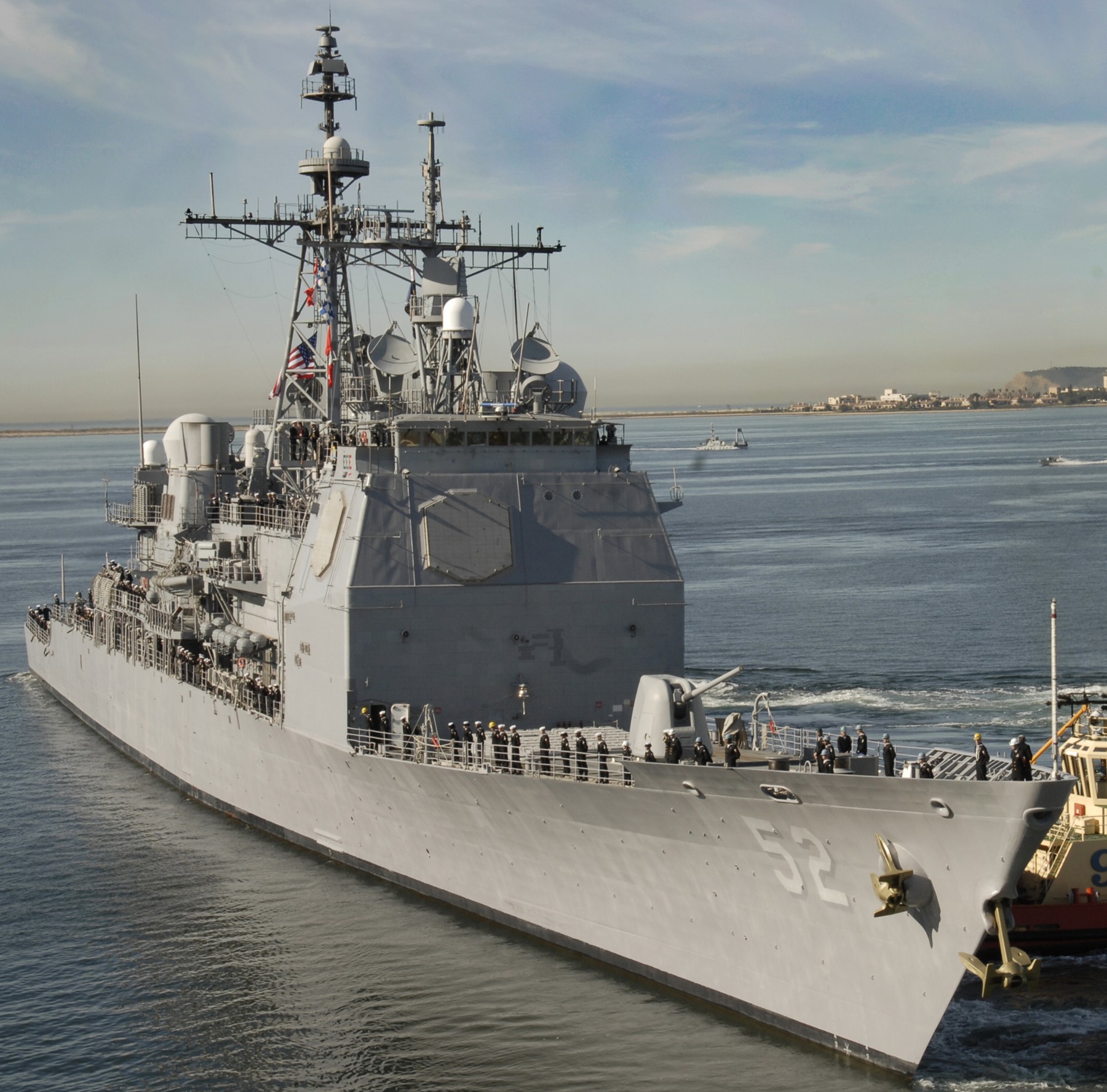 cg-52 uss bunker hill ticonderoga class guided missile cruiser aegis us navy naval base san diego 70