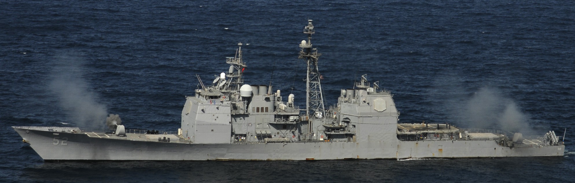 cg-52 uss bunker hill ticonderoga class guided missile cruiser aegis us navy 82